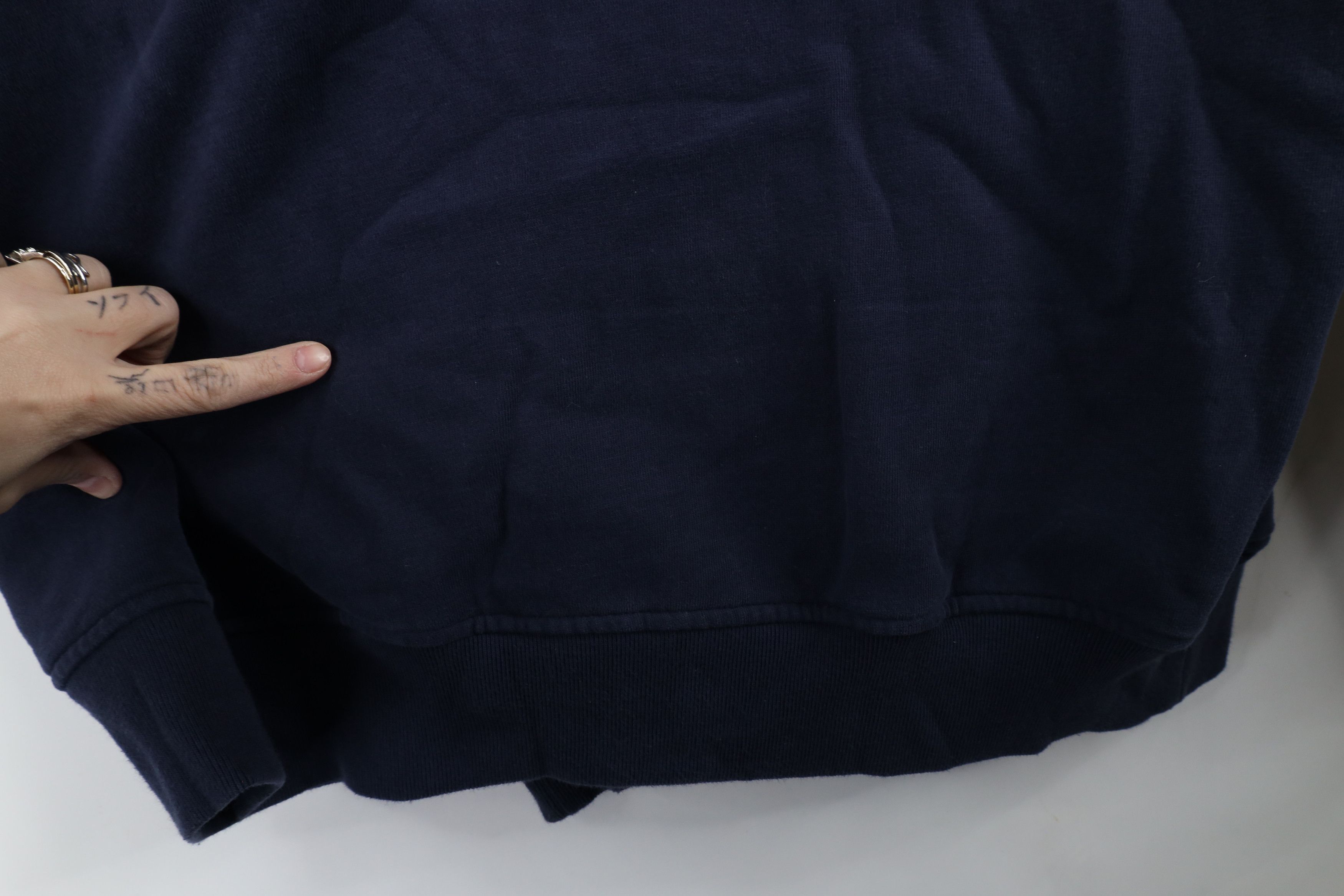 Tommy Hilfiger × Vintage Vintage Tommy Hilfiger Spell Crewneck Sweatshirt Navy Blue Size US L / EU 52-54 / 3 - 5 Thumbnail