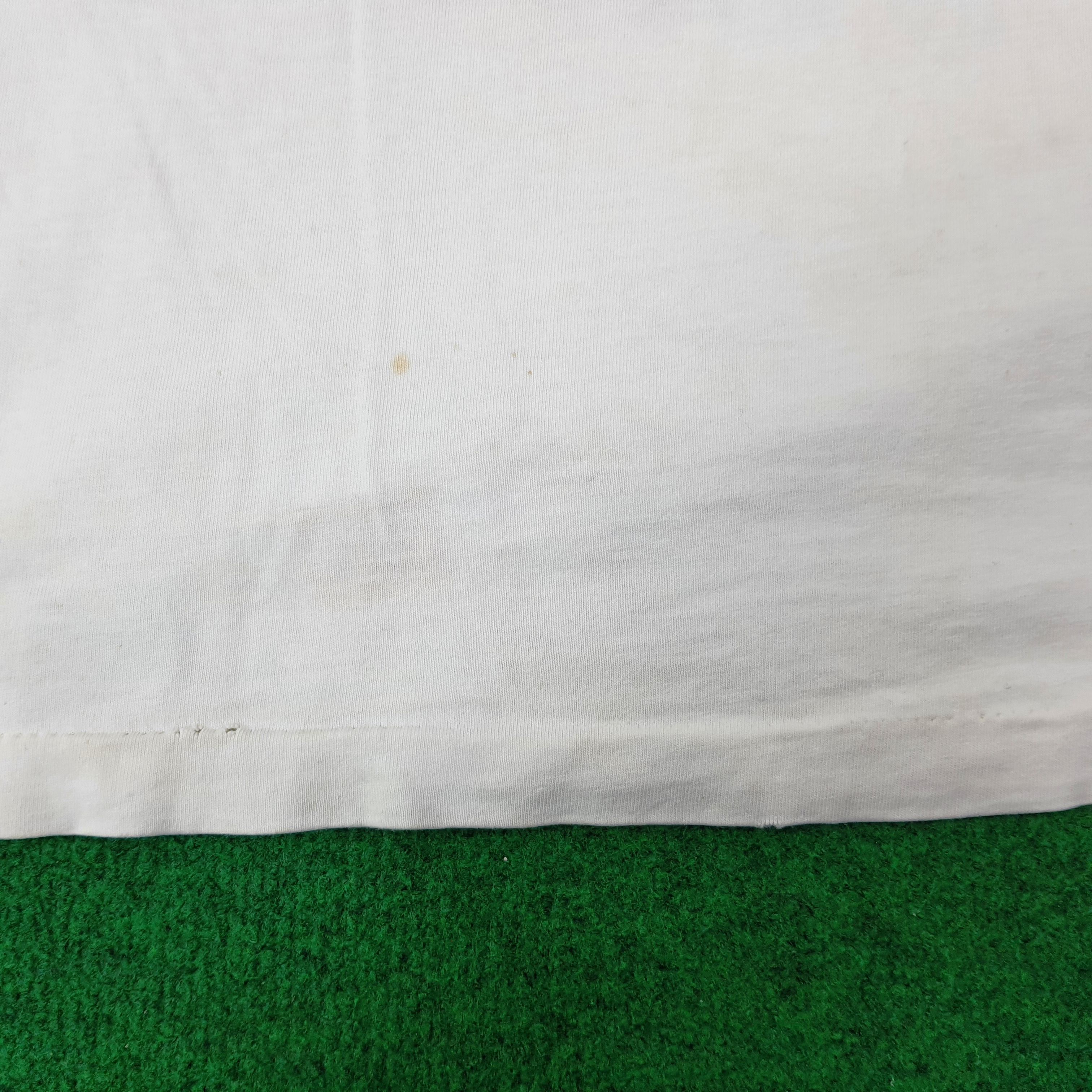Vintage Vintage Adventure of Tintin Tshirt C267N50 Size US L / EU 52-54 / 3 - 10 Thumbnail