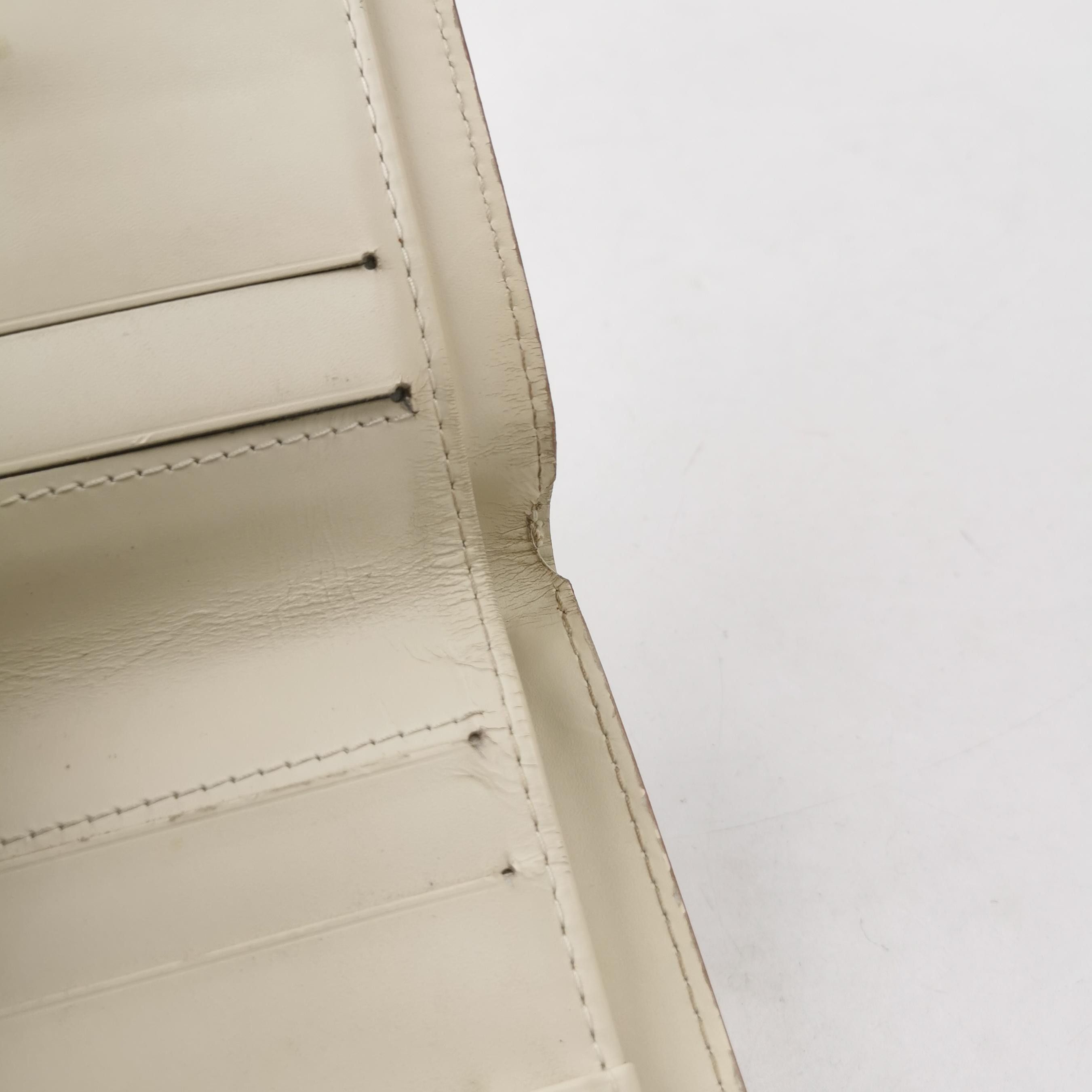 Louis Vuitton Louis Vuitton (LV) Lambskin Simple Gold Edge Wallet -y2506 Size ONE SIZE - 4 Thumbnail