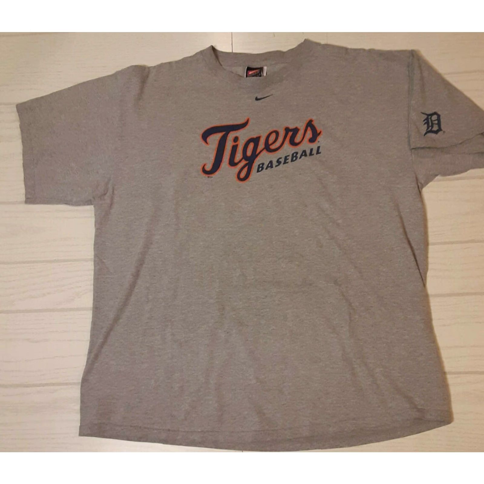 Nike VINTAGE Nike Detroit Tigers T-Shirt Mens L Blue & Orange 2001 Sports Jersey Short Sleeve 27in long 23in pit to pit Men Size US L / EU 52-54 / 3 - 2 Thumbnail