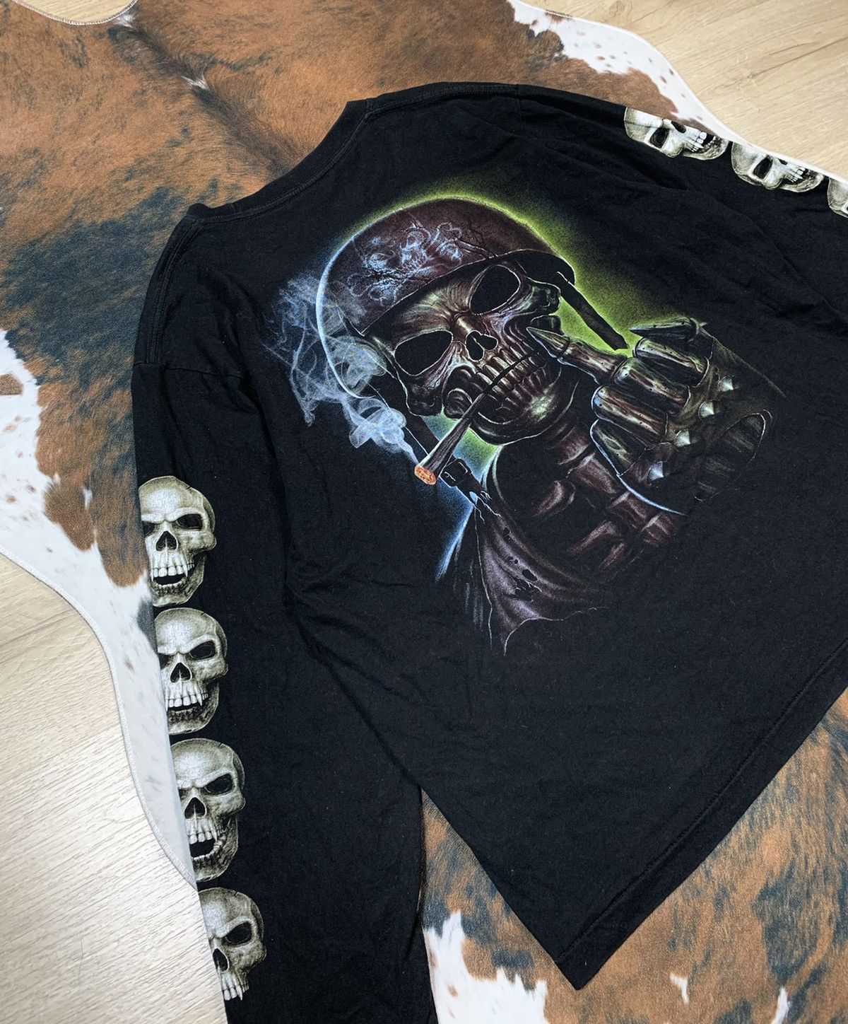 Vintage Vintage Alloverprint Skeleton Art Tshirt Tee Skulls Motor Size US L / EU 52-54 / 3 - 4 Thumbnail