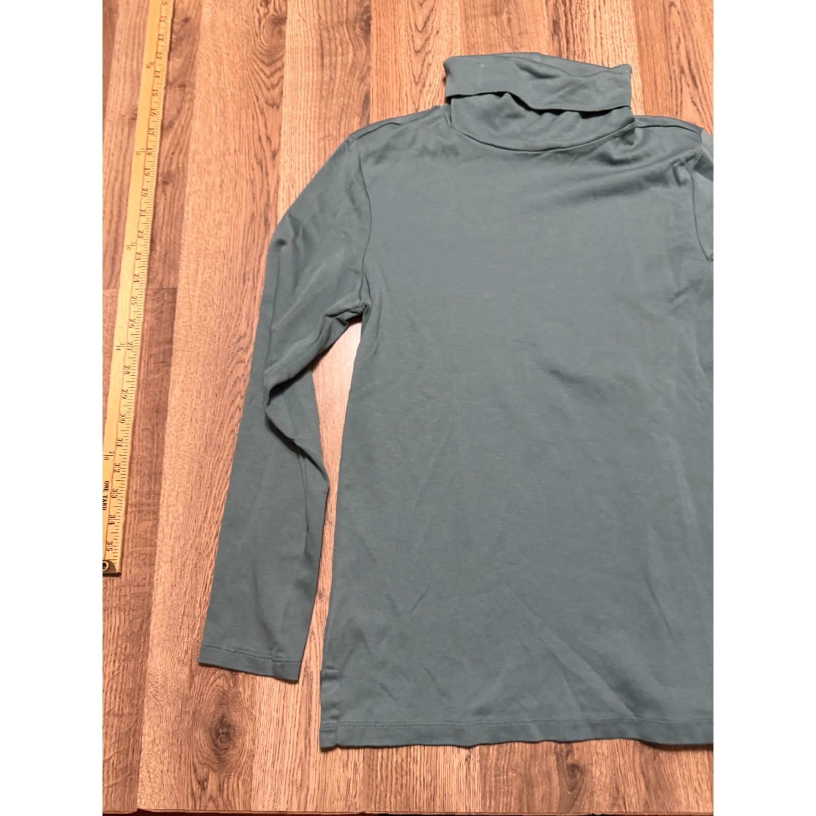 Isaac Mizrahi Isaac Mizrahi Live Shirt Women's Size Small Green Long Sleeve Turtleneck Size S / US 4 / IT 40 - 3 Thumbnail