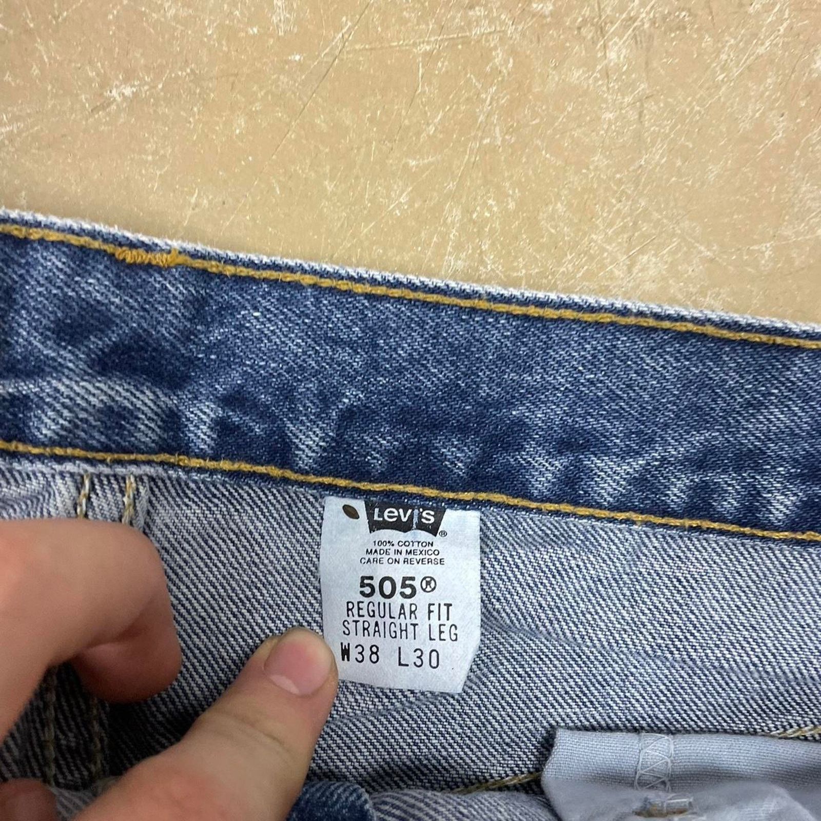 Levi's Vintage Levi's 505 blue denim jeans Size 38x30 Size US 38 / EU 54 - 2 Thumbnail