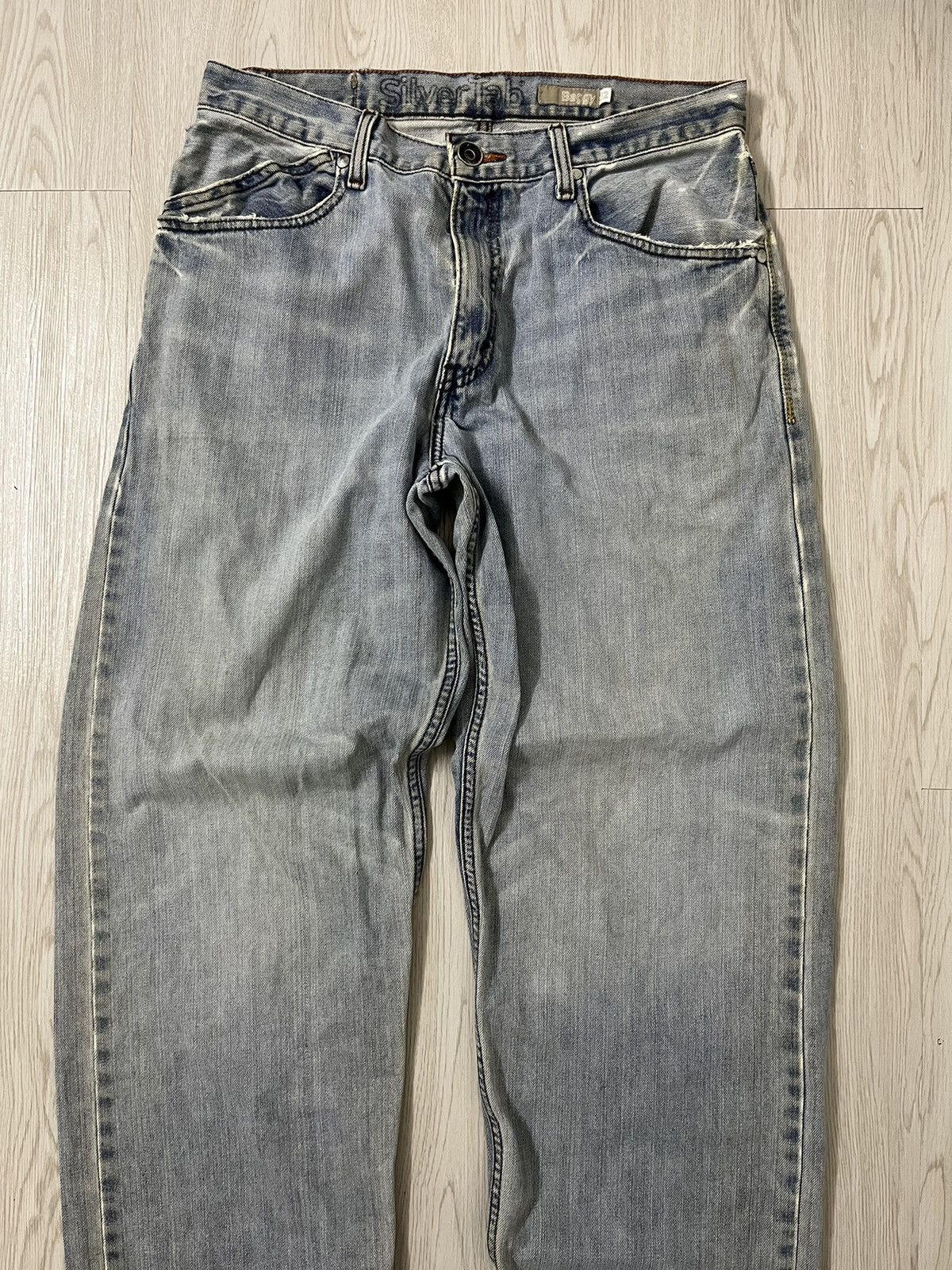 Levi's Vintage Levi’s Silvertab Baggy cutting dirty Jeans Size US 32 / EU 48 - 2 Thumbnail