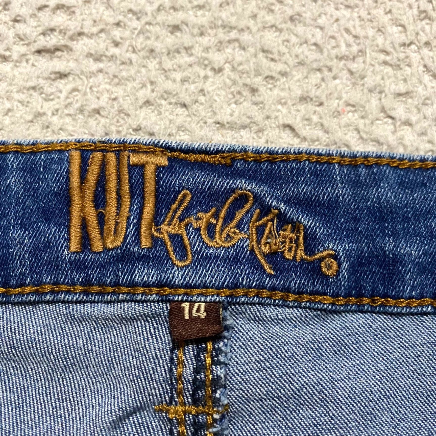 Vintage KUT from the Kloth Womens Jeans 14 Blue Denim High Rise Ankle Distress Raw Hem 5-Pocket Design Size 36" / US 14 / IT 50 - 3 Thumbnail