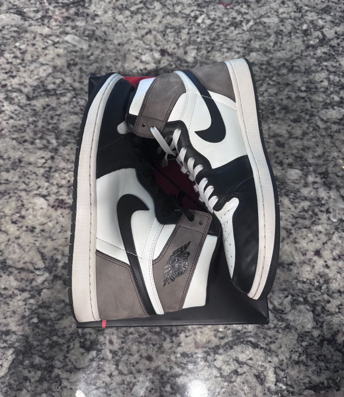 Jordan Brand Jordan 1 Mocha Size US 11.5 / EU 44-45 - 1 Thumbnail