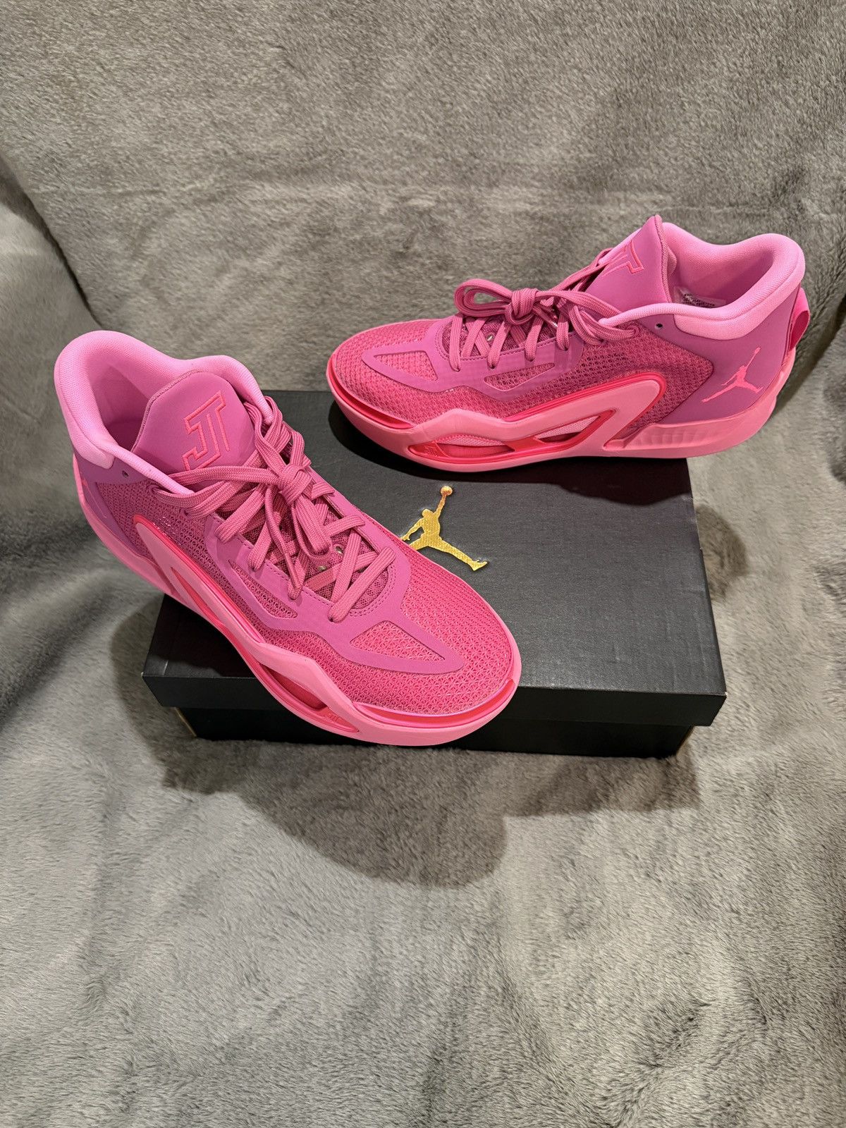 Nike Jordan Tatum 1 “Breast Cancer Awareness” PE Promo DS 10.5 Size US 10.5 / EU 43-44 - 10 Thumbnail