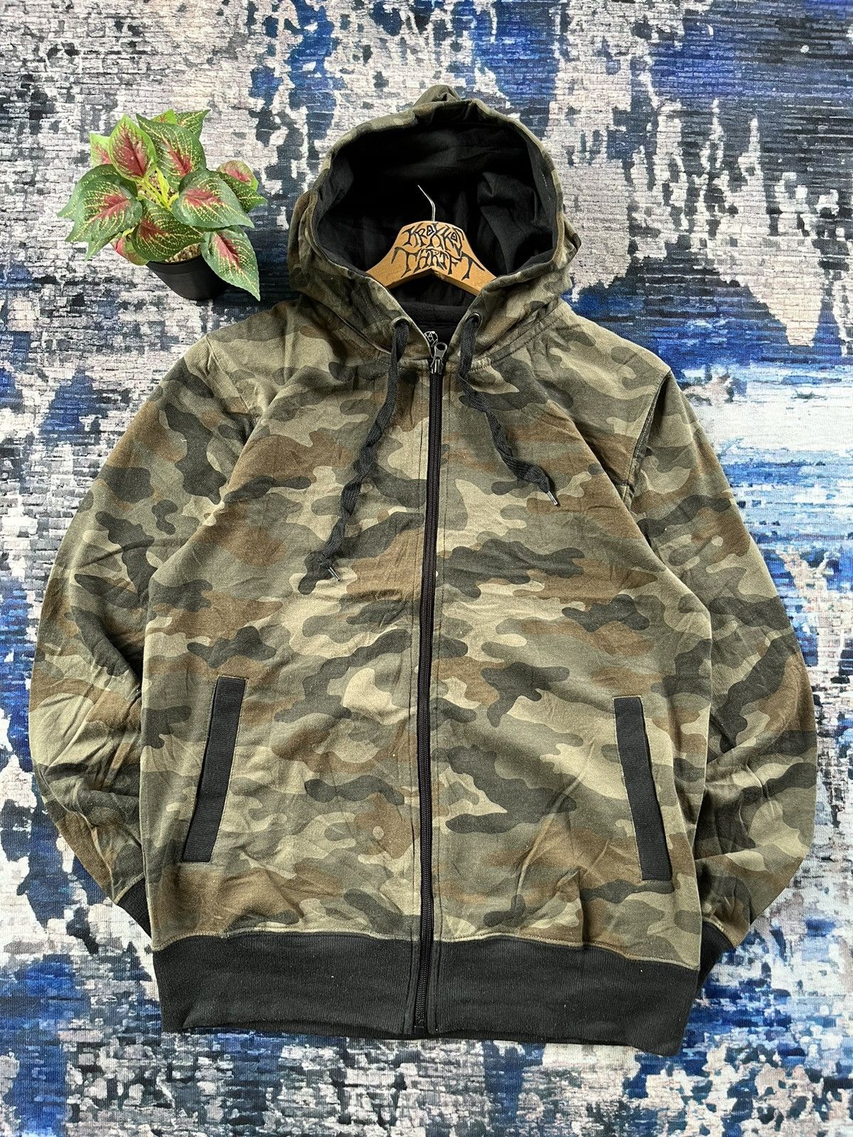 Japanese Brand 💥Camo Navy Zipper Hoodie Size US M / EU 48-50 / 2 - 1 Thumbnail