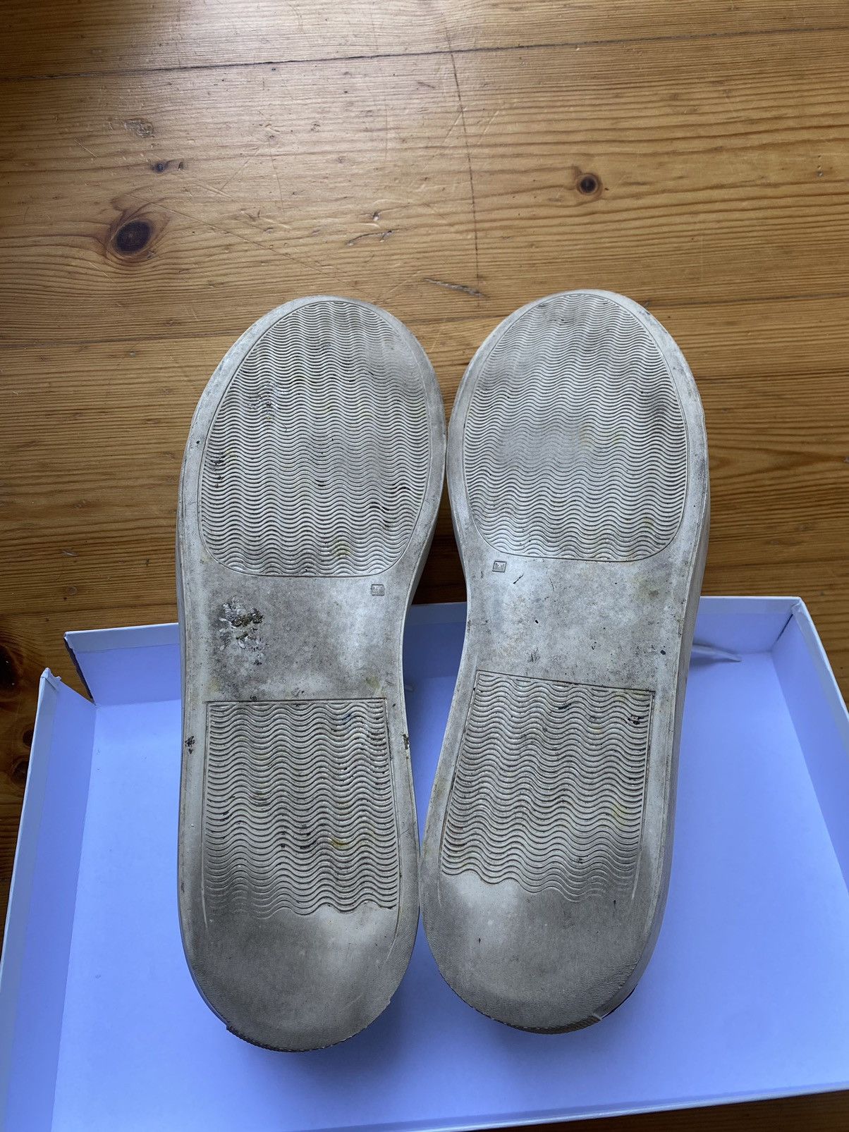 Common Projects Common Projects - Retro Low White/Black Sneaker Size US 12 / EU 45 - 3 Thumbnail