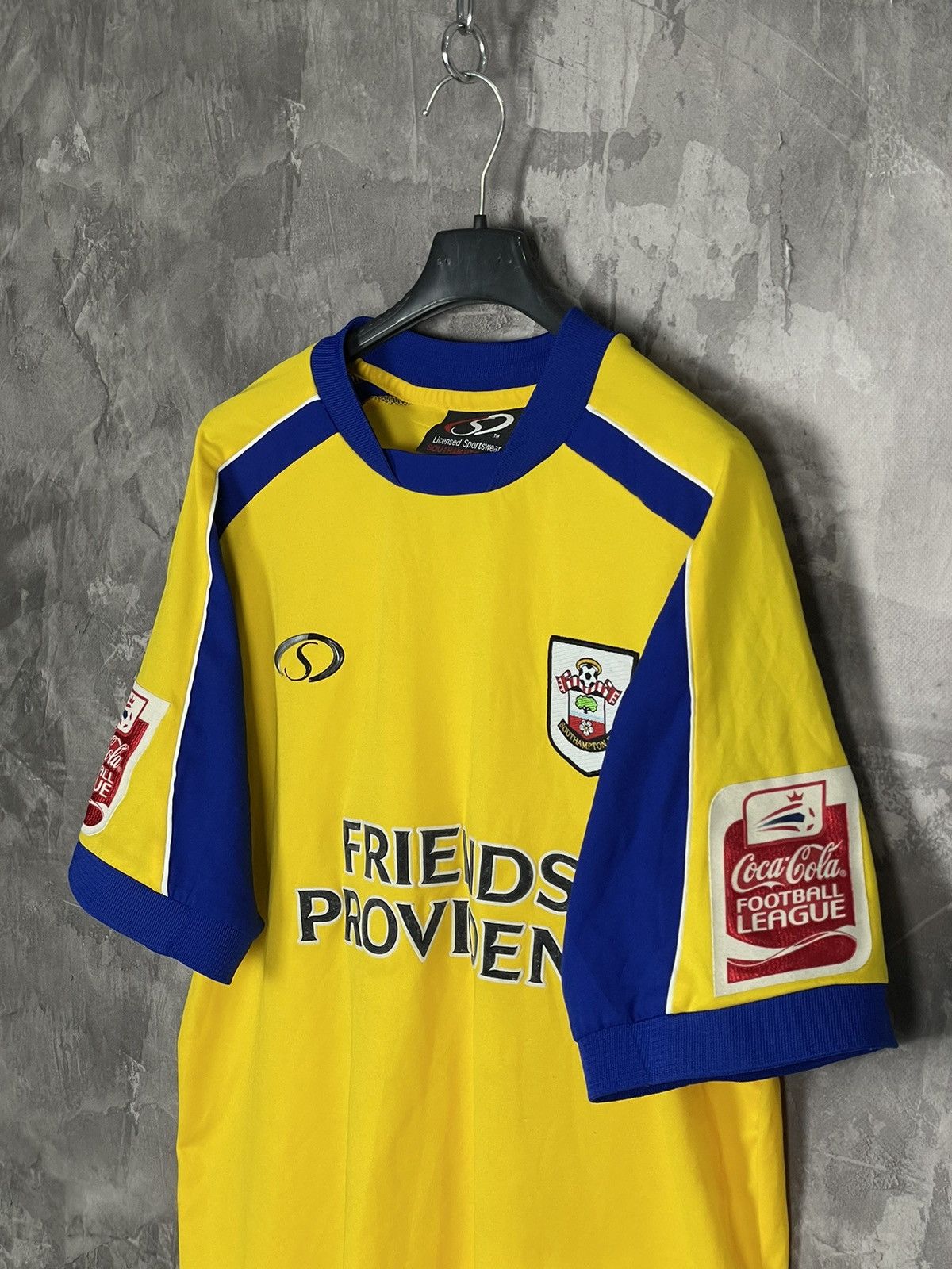 Vintage Southampton 2003 Original Away Shirt (Excellent),Mens size M Size US M / EU 48-50 / 2 - 7 Thumbnail