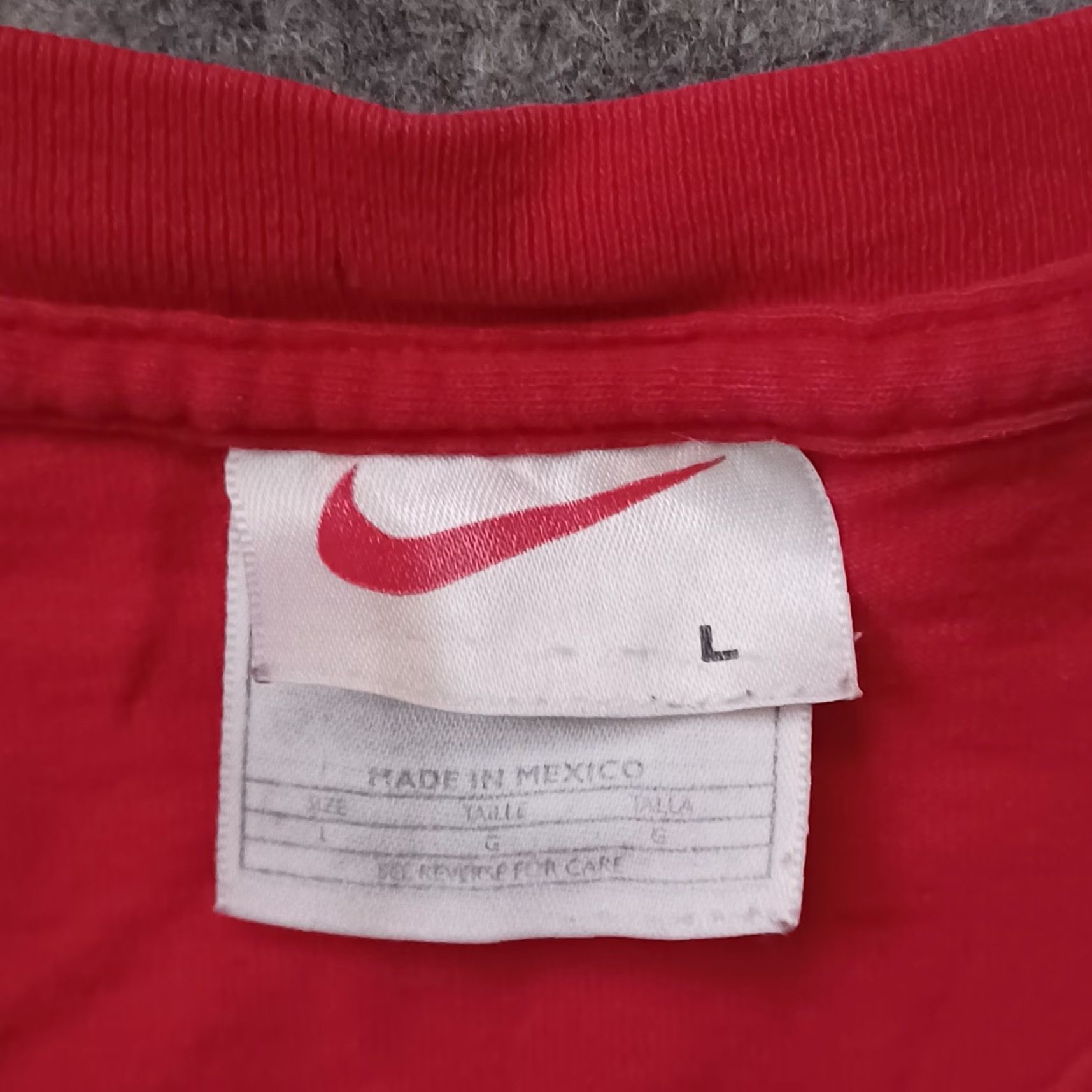 Nike VINTAGE Nike T Shirt Mens L Red Performance Athletic Logo Spellout Short Sleeve Size US L / EU 52-54 / 3 - 2 Thumbnail