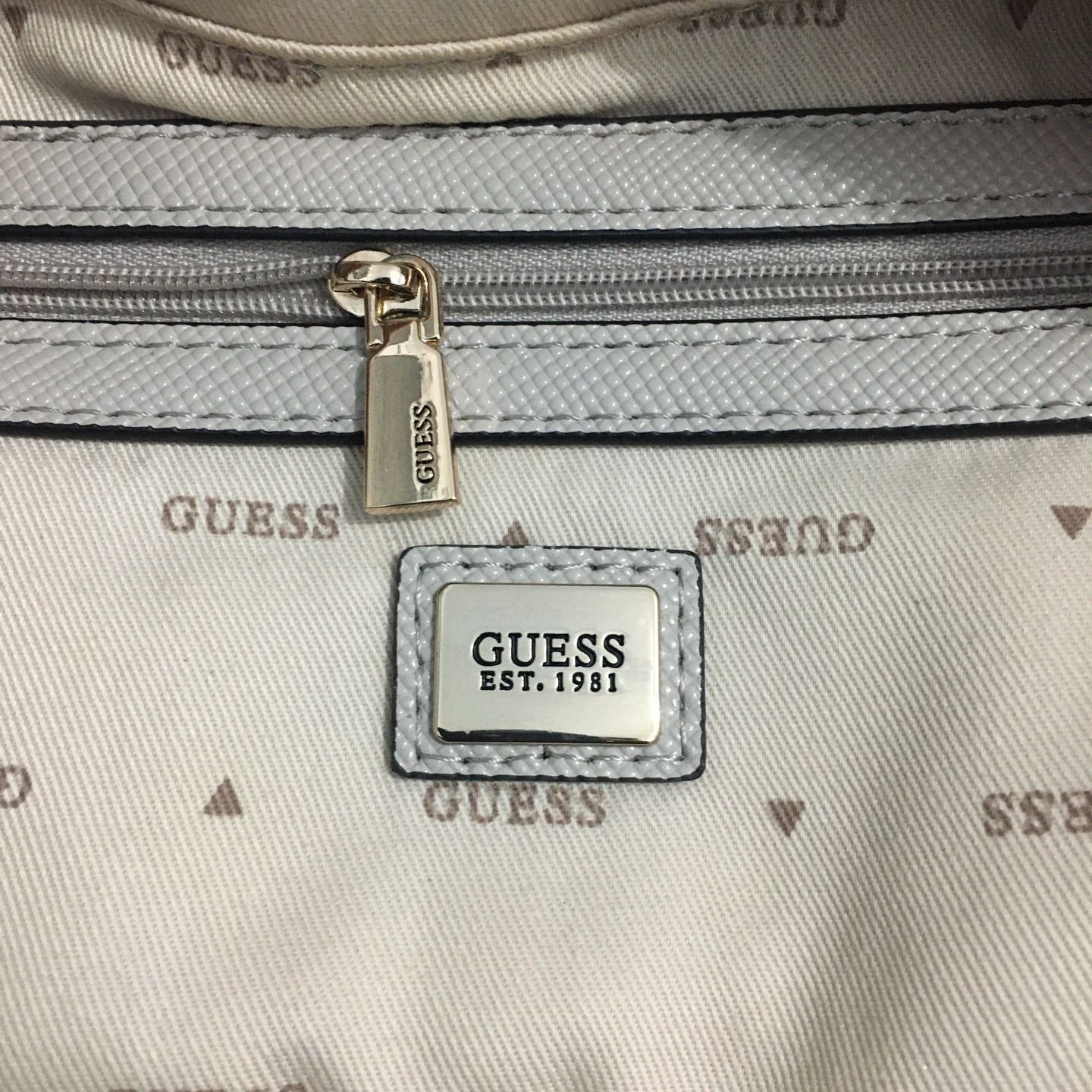 Guess Guess Noelle Top Zip Beige Shoulder Bag Size ONE SIZE - 16 Thumbnail