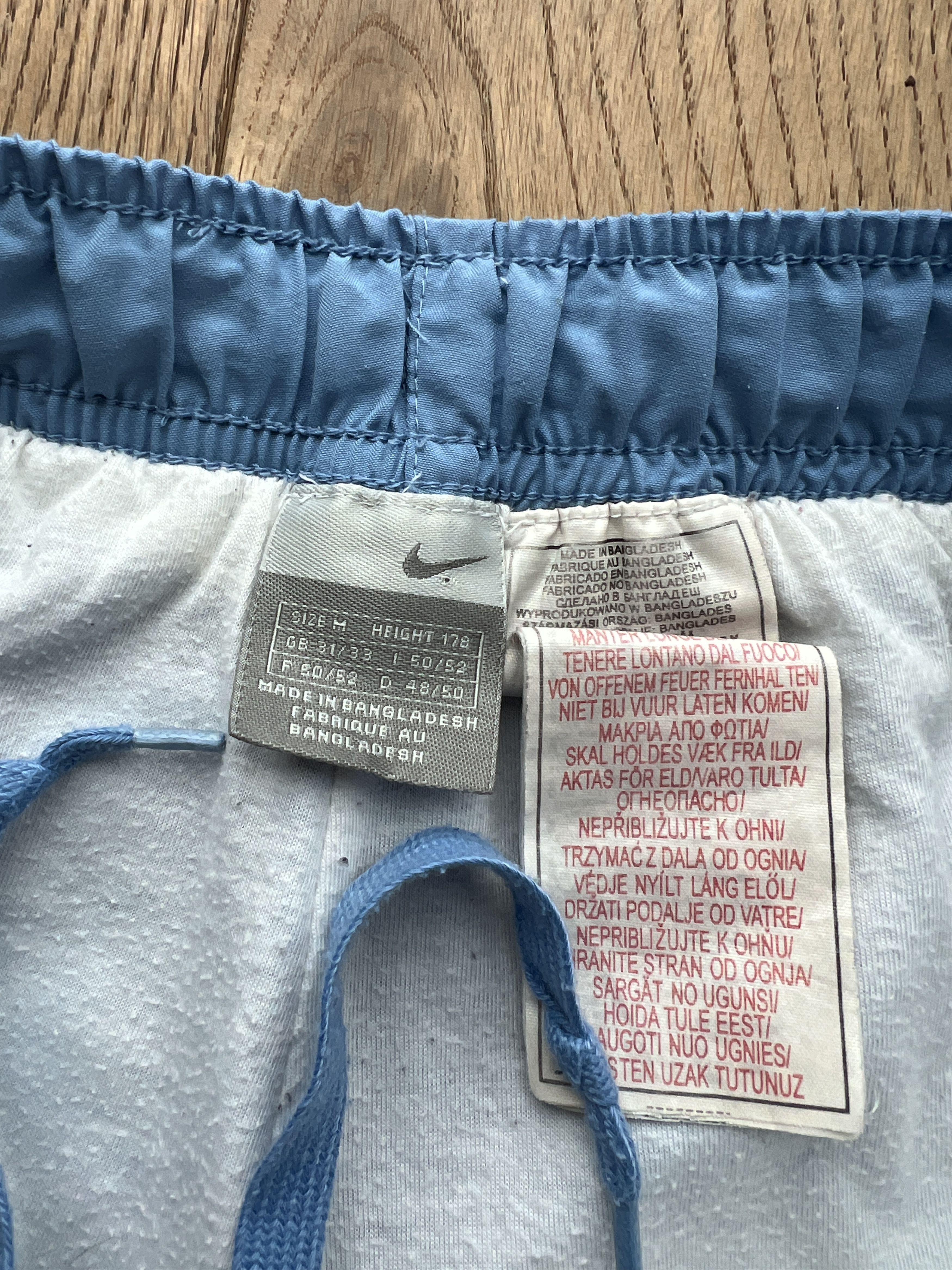 Nike Nike vintage 2000s baby blue track pants nylon joggers rare Size US 32 / EU 48 - 14 Thumbnail