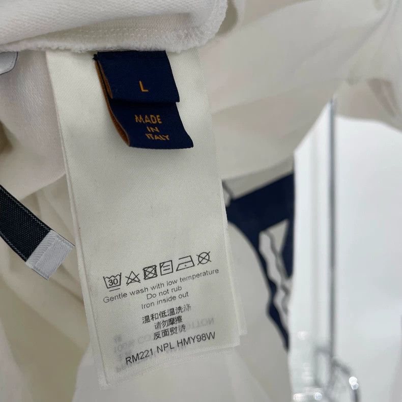 Louis Vuitton Louis Vuitton Snow Mountain Letter Short Sleeve Size US L / EU 52-54 / 3 - 6 Thumbnail