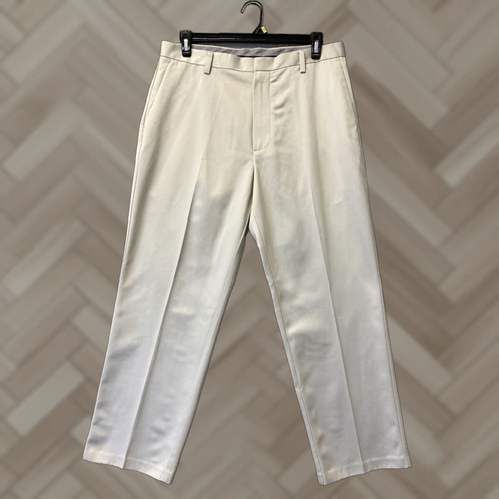 Dockers DOCKERS Men's Straight Fit Chino Pants, Size 36x29, Beige, Mid Rise, Hidden Pocket Size US 36 / EU 52 - 1 Thumbnail