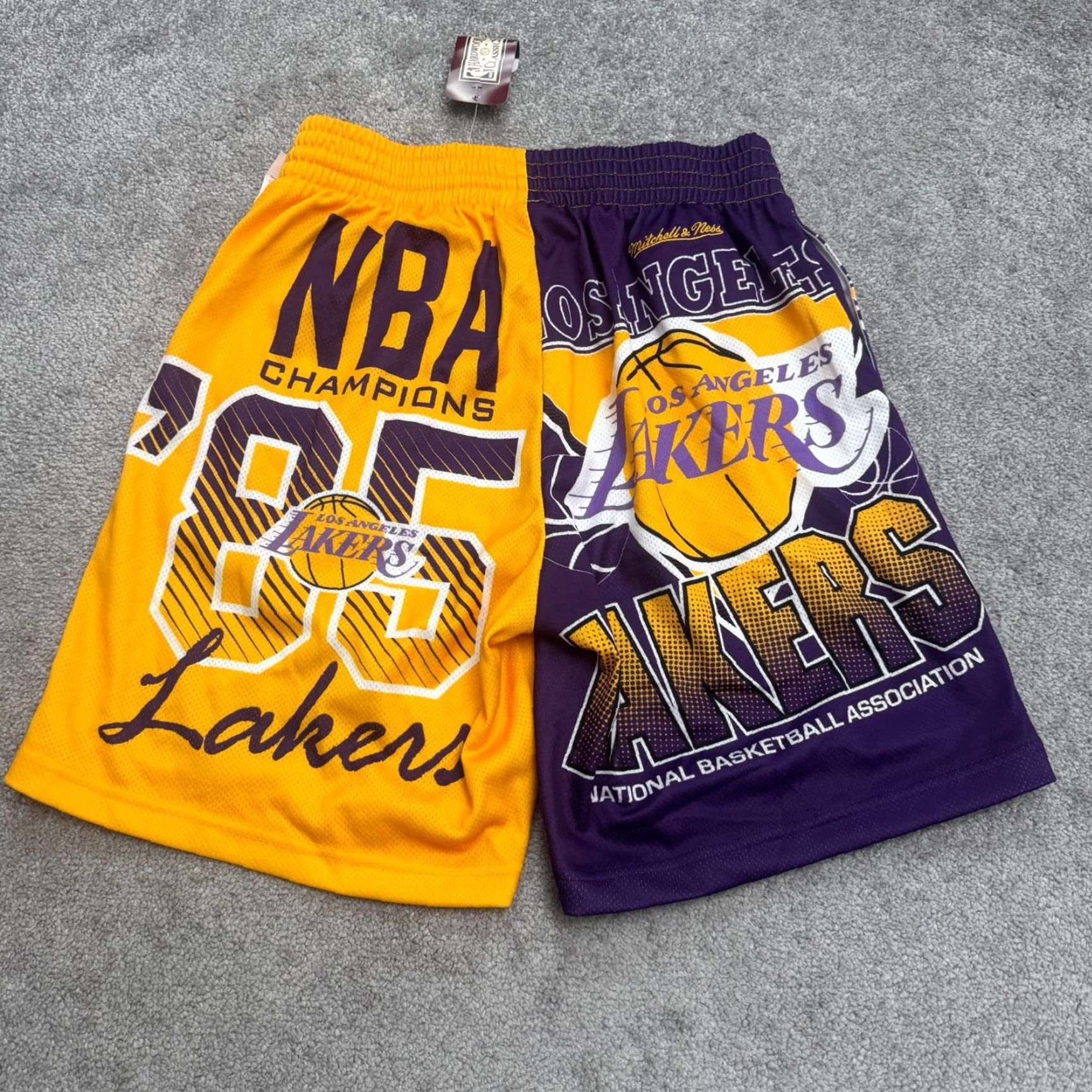 Mitchell & Ness Mitchell & Ness LA Lakers '85 Champions Split Basketball Shorts Mens M NWT Size US 31 - 3 Thumbnail