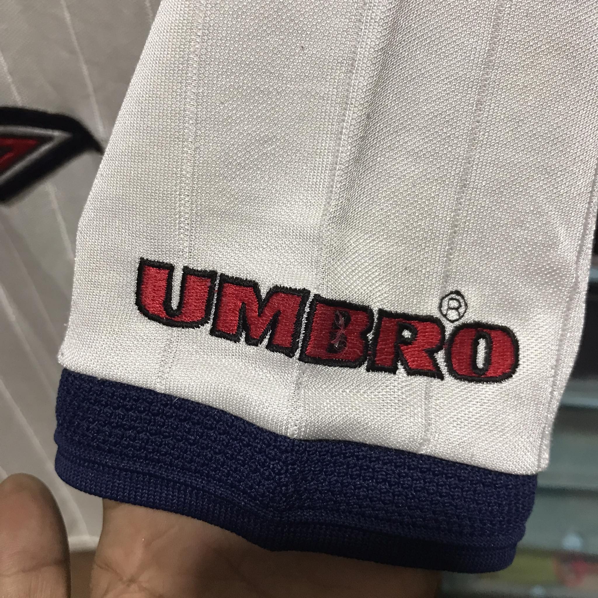 Umbro Umbro Center Logo Shirt 90s (polyester tee) Size US M / EU 48-50 / 2 - 4 Thumbnail