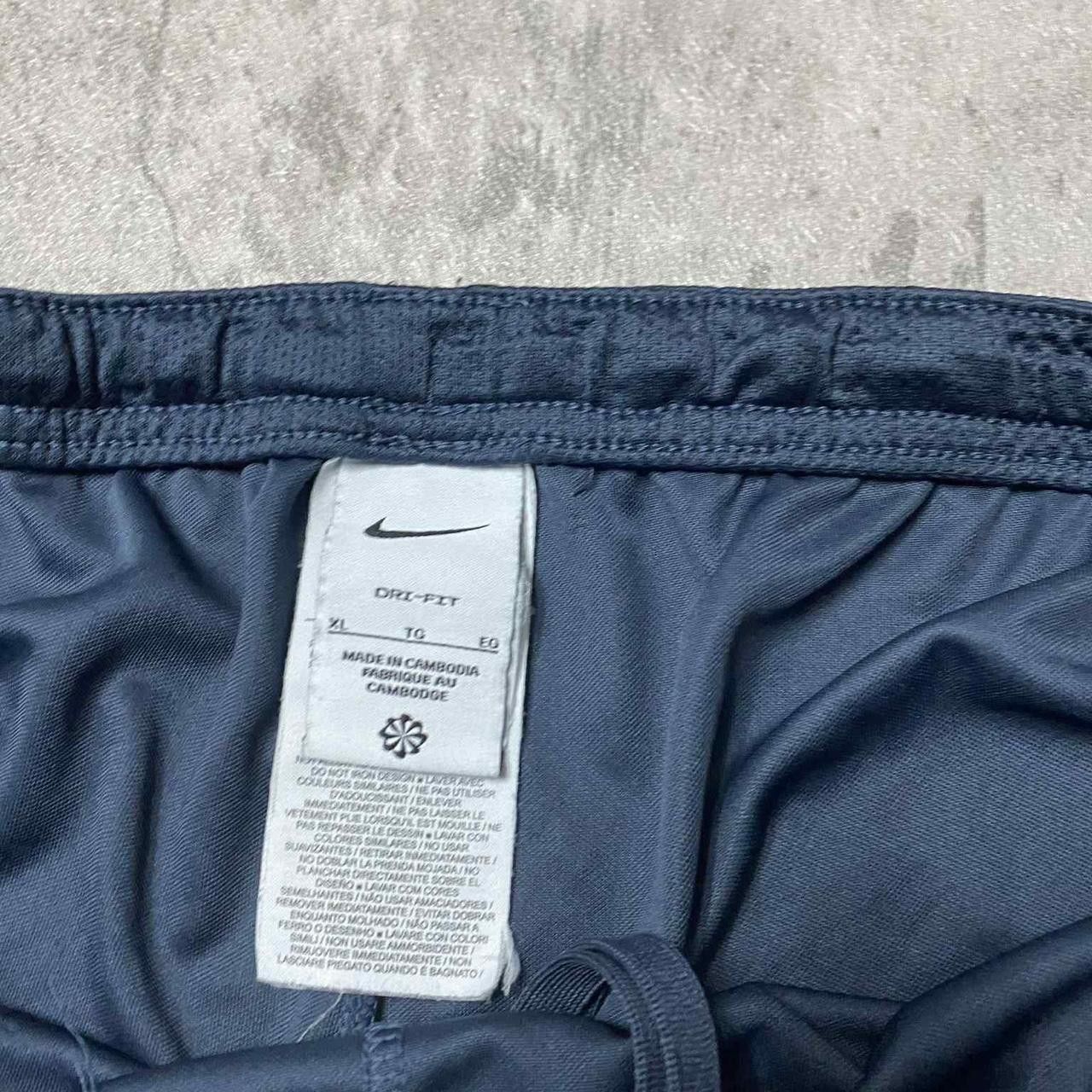 Nike Navy Nike Dri-Fit football shorts #retro Size US 36 / EU 52 - 4 Thumbnail