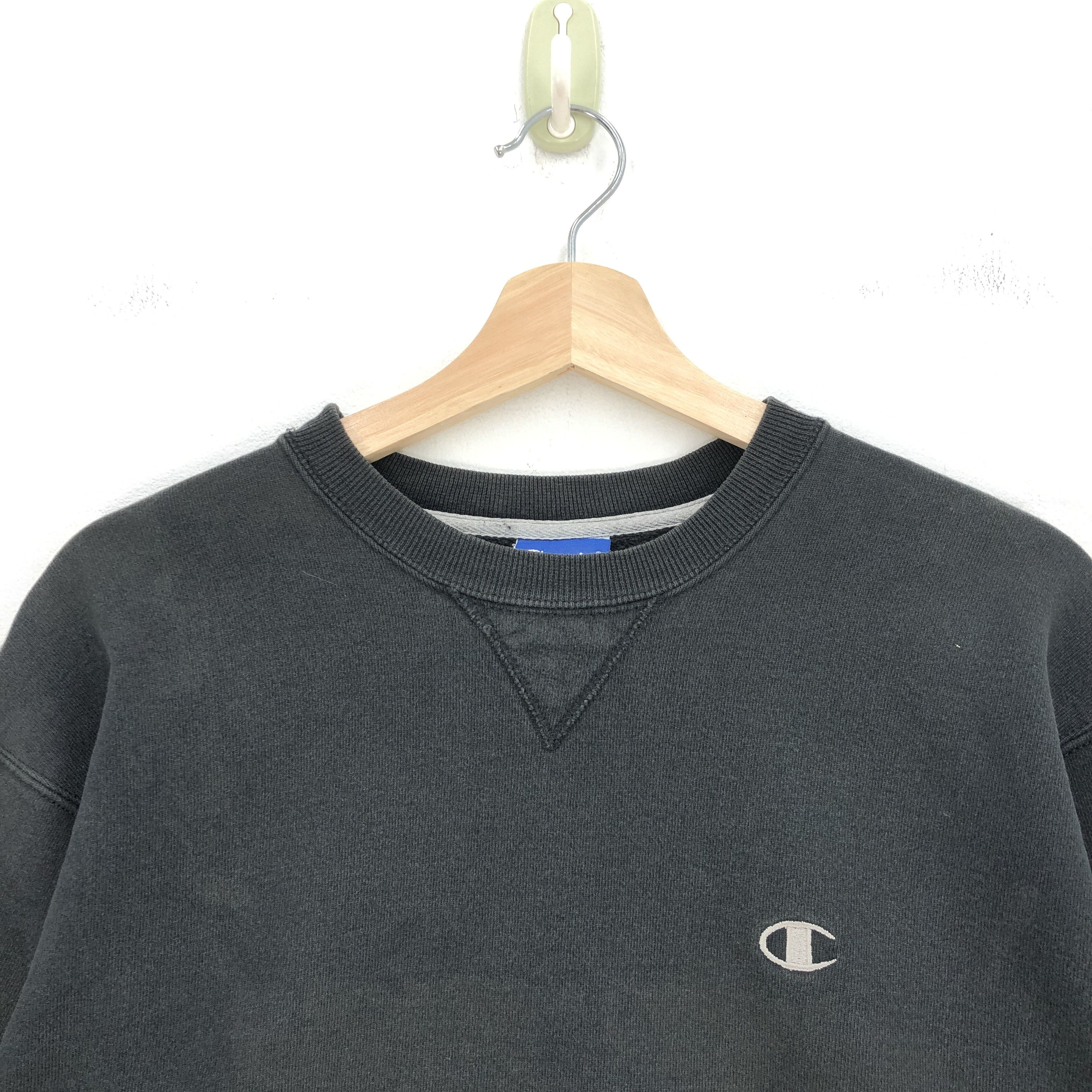 Champion Vintage Champion Sweater Champion Sweatshirt Jumper Size US M / EU 48-50 / 2 - 3 Thumbnail