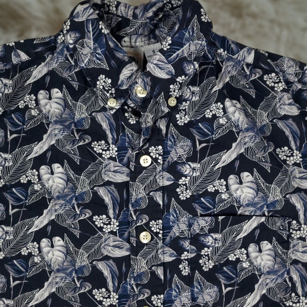Vintage Kennington Shirt Mens Small Blue Floral Button-Up Short Sleeve Casual} Size US S / EU 44-46 / 1 - 1 Thumbnail