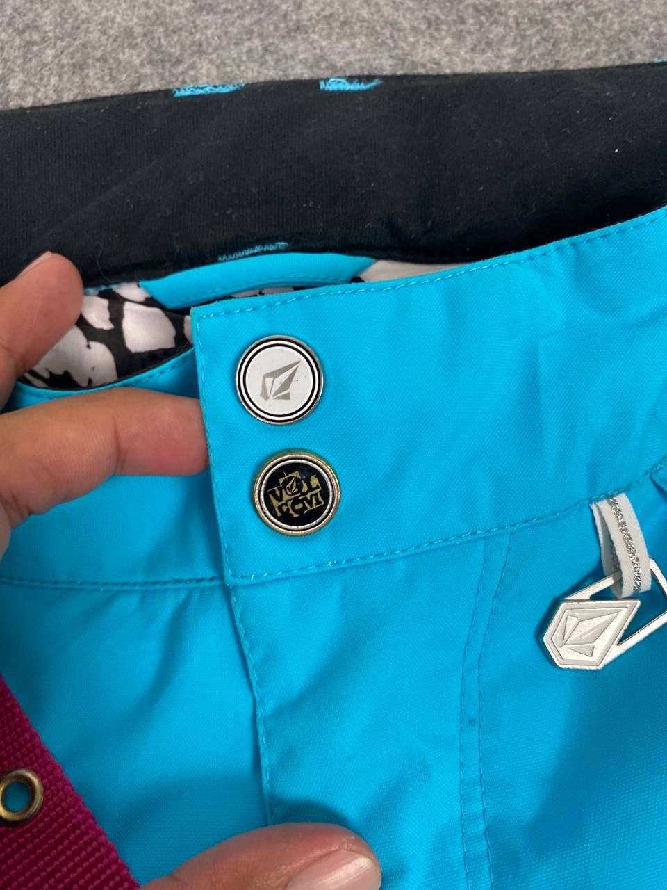 Volcom volcom stone ski pants nice design Size US 35 - 11 Thumbnail