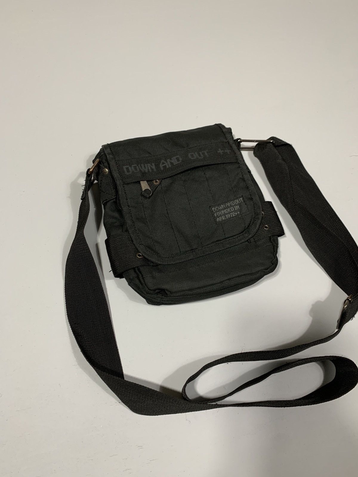 Japanese Brand Y2K Multipocket Messenger Crossbody Bag Size ONE SIZE - 2 Thumbnail