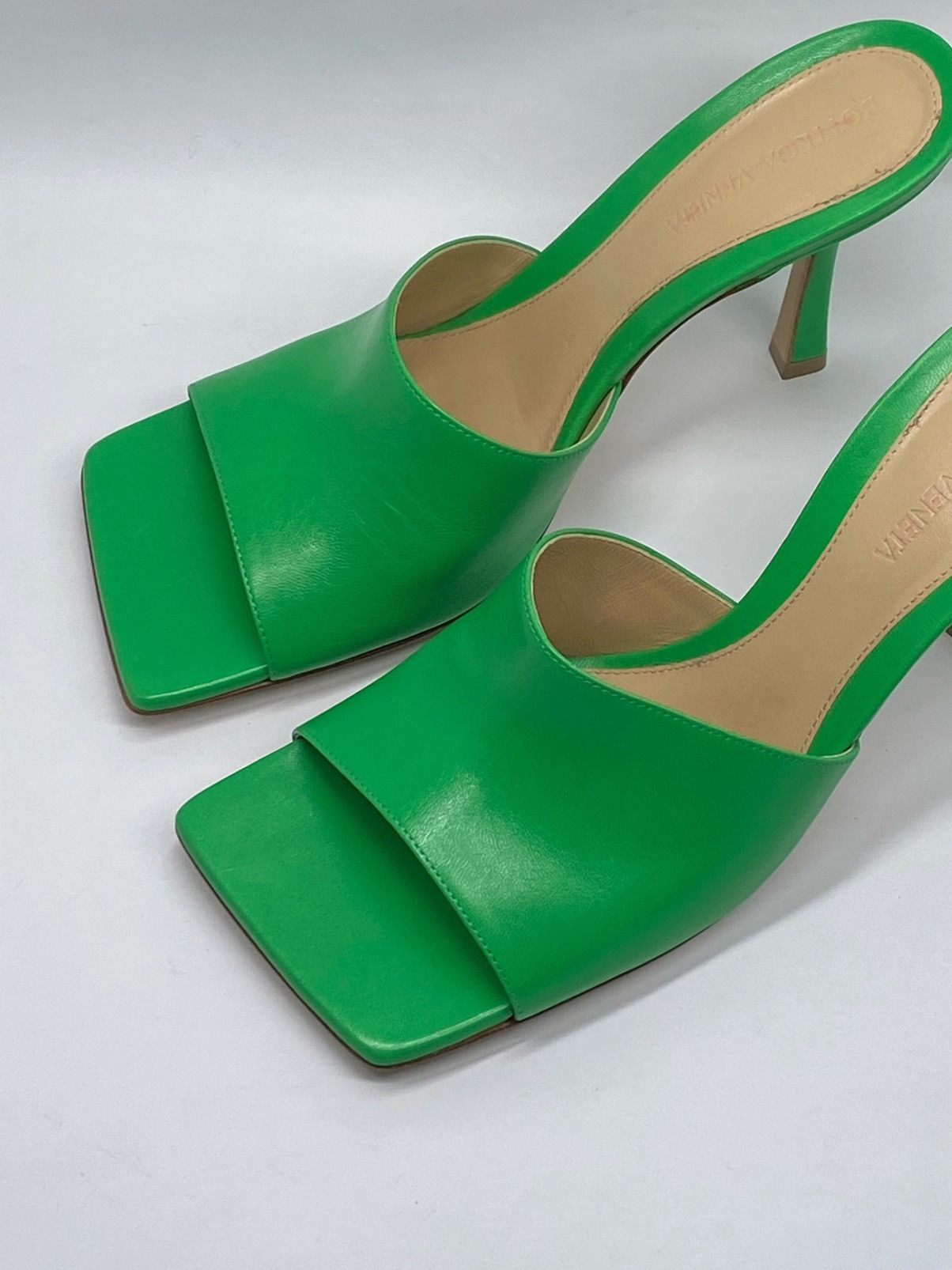 Bottega Veneta Bottega Veneta Stretch Leather Mules size 37.5 Size US 7.5 / IT 37.5 - 5 Thumbnail