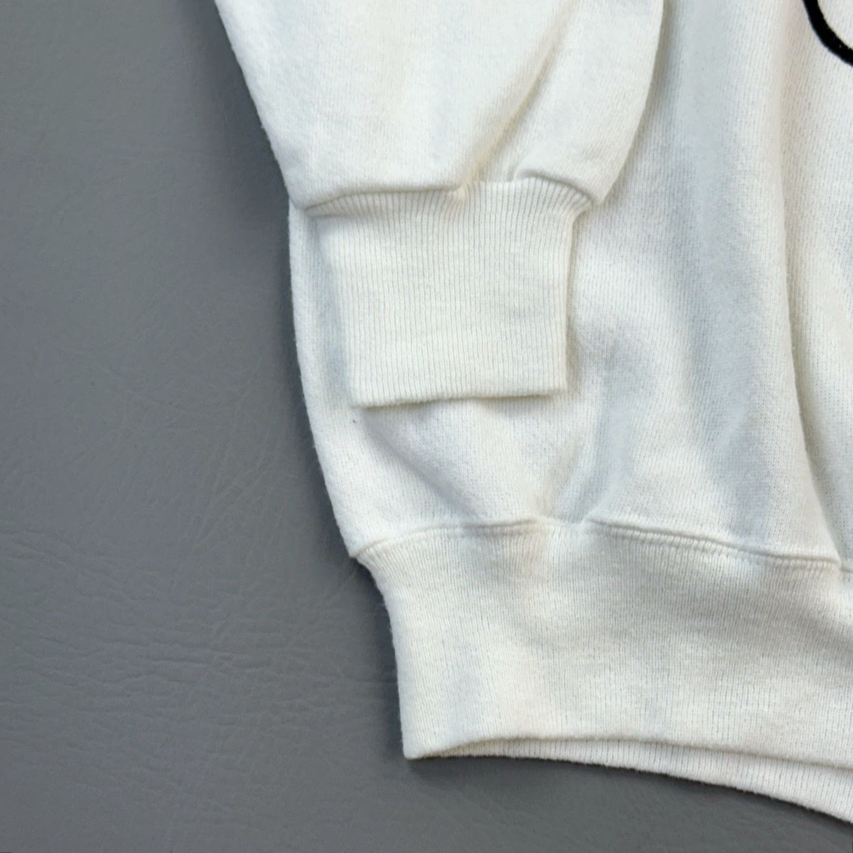 Hanes VINTAGE Hanes Her Way Sweatshirt Women's XL Pullover Deadstock USA Made 80s White Knit Logo Graphic Print Crew Neck Pullover Casual Womens (80s, USA) Size XL / US 12-14 / IT 48-50 - 2 Thumbnail