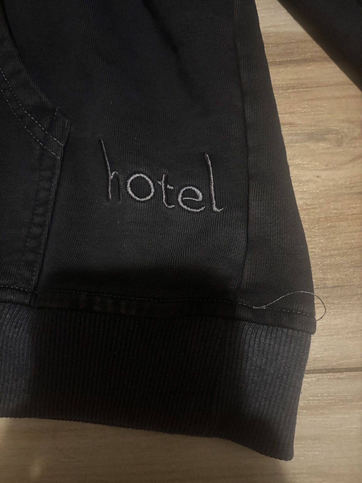 Other Kiss hotel hoodie Size US S / EU 44-46 / 1 - 2 Thumbnail