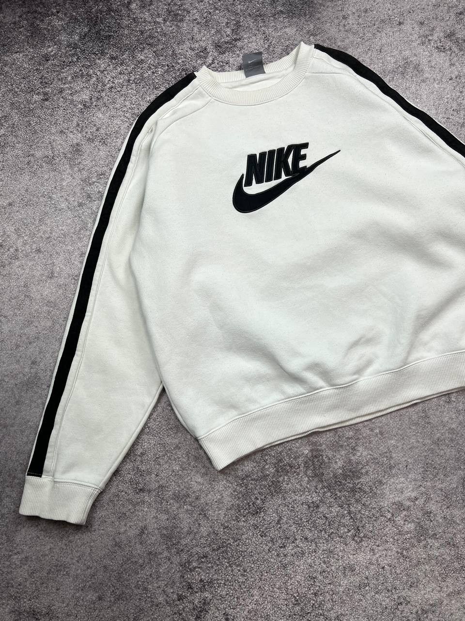 Nike 90s Nike Vintage Oversized Big Logo Sweatshirt Size US M / EU 48-50 / 2 - 3 Thumbnail