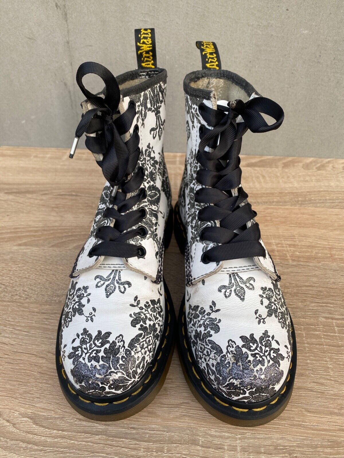 Dr. Martens Dr. Martens 1460 W Floral Printed Size US 6 / IT 36 - 2 Thumbnail