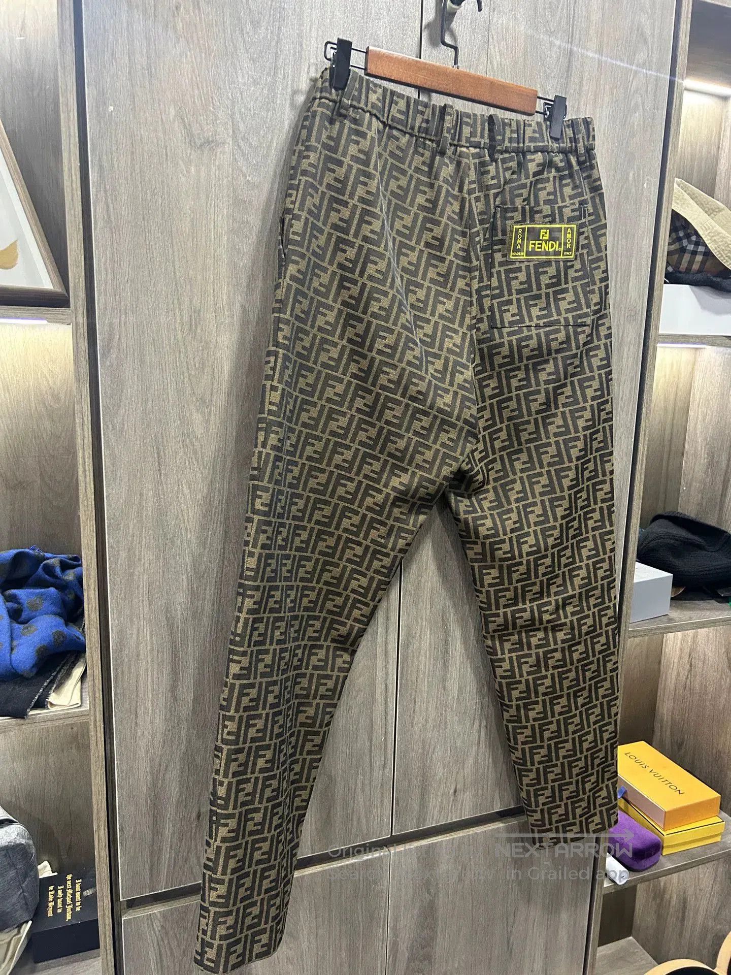 Fendi FENDI Logo All-Over Print Straight Jeans. Size US 32 / EU 48 - 9 Thumbnail