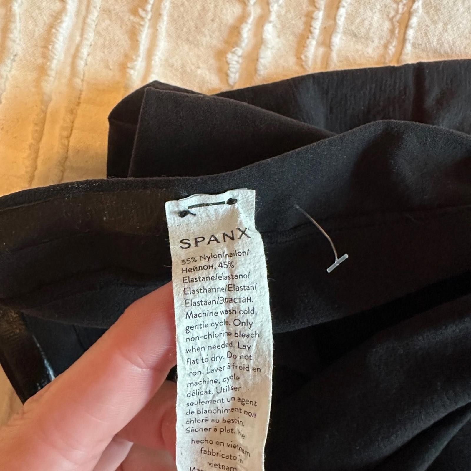 Domenico Spano SPANX Women's Power Series Shapewear Small Bike Shorts NEW Size 28" / US 6 / IT 42 - 4 Thumbnail