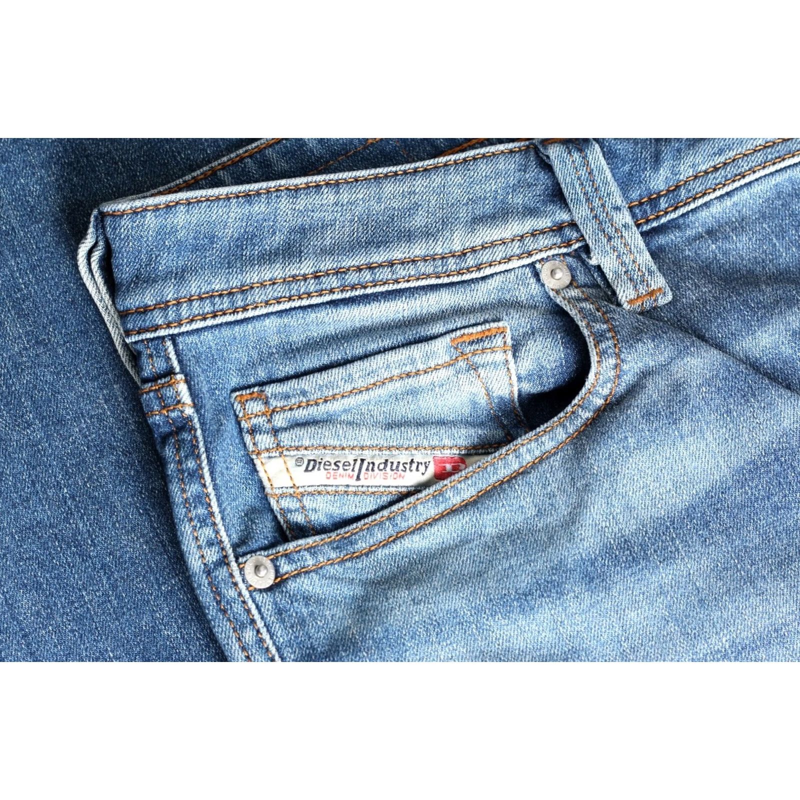 Diesel DIESEL LARKee-BEEX 009DB Stretch Tapered Jeans Men W34 L30 DZ8172 Jeans Size US 34 / EU 50 - 5 Thumbnail