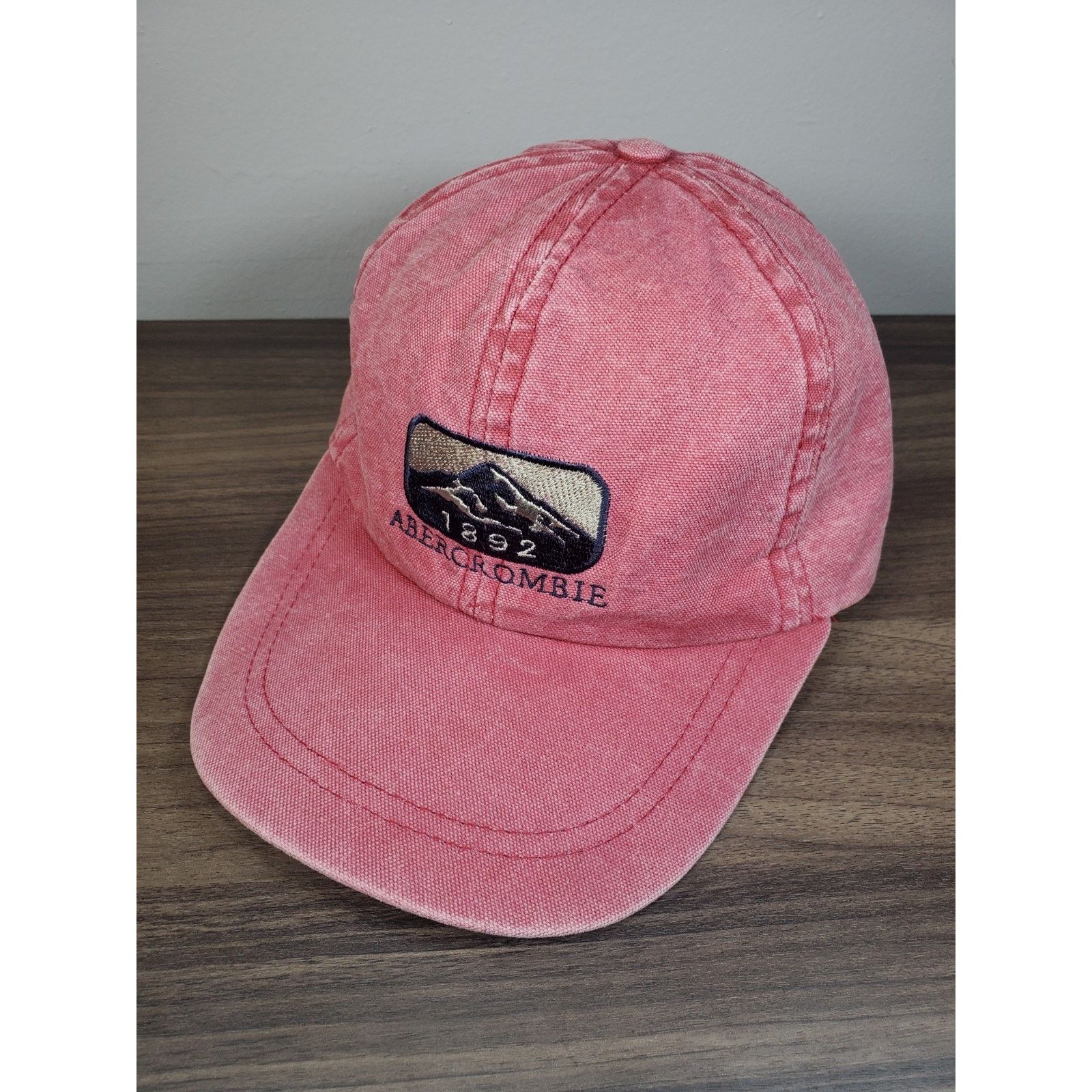 Abercrombie & Fitch × Vintage Abercrombie & Fitch Hat Cap Light Red Stretch Fit 90s 1892 Size ONE SIZE - 1 Thumbnail