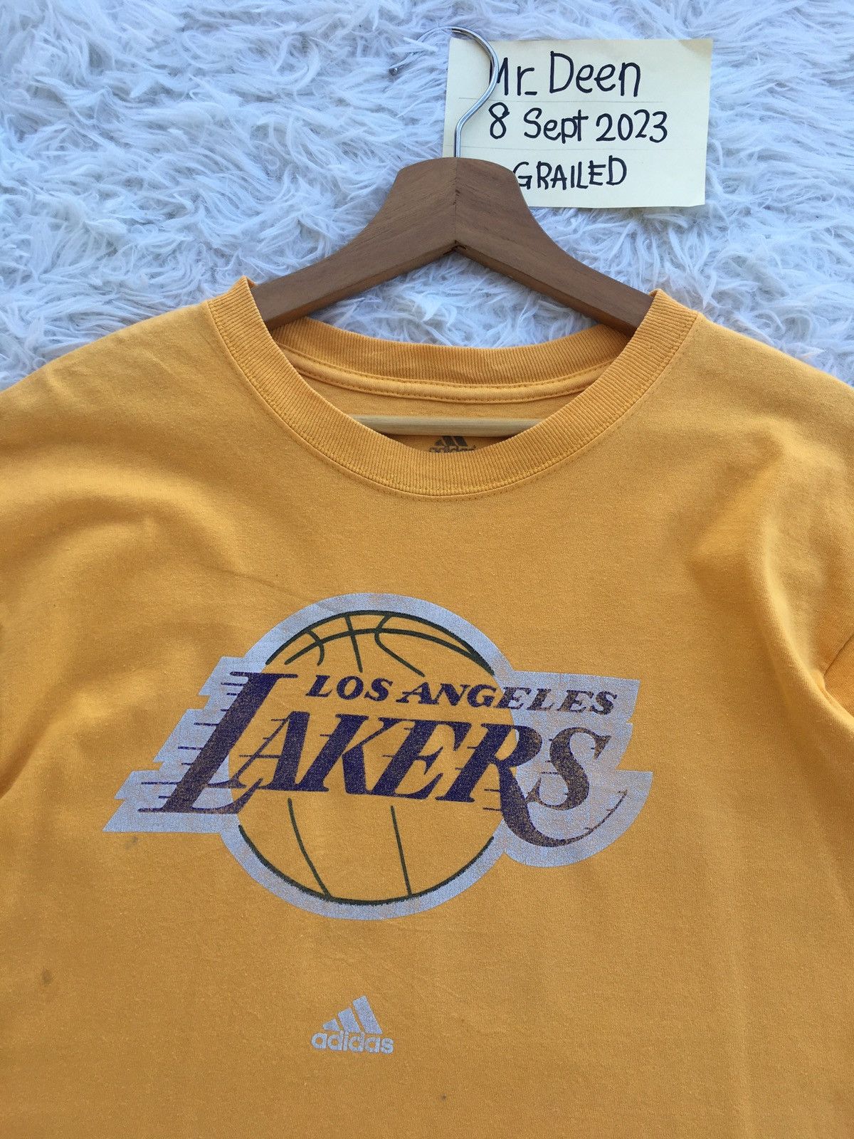 NBA Rare Vintage L.A Lakers x Adidas Tshirt Size US XL / EU 56 / 4 - 1 Thumbnail