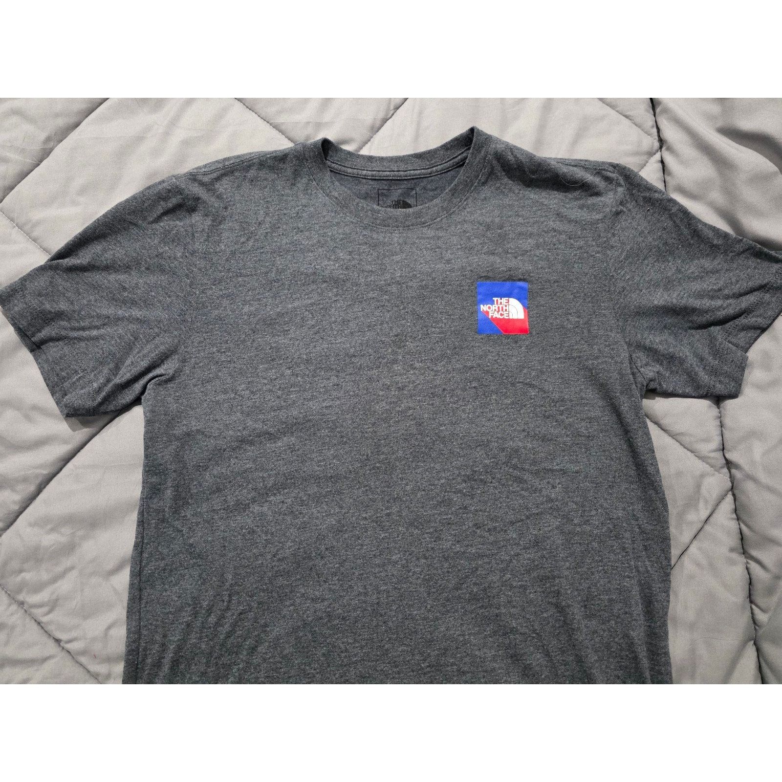 The North Face Men's sz Small Grey The North Face short-sleeve t-shirt Size US S / EU 44-46 / 1 - 2 Thumbnail