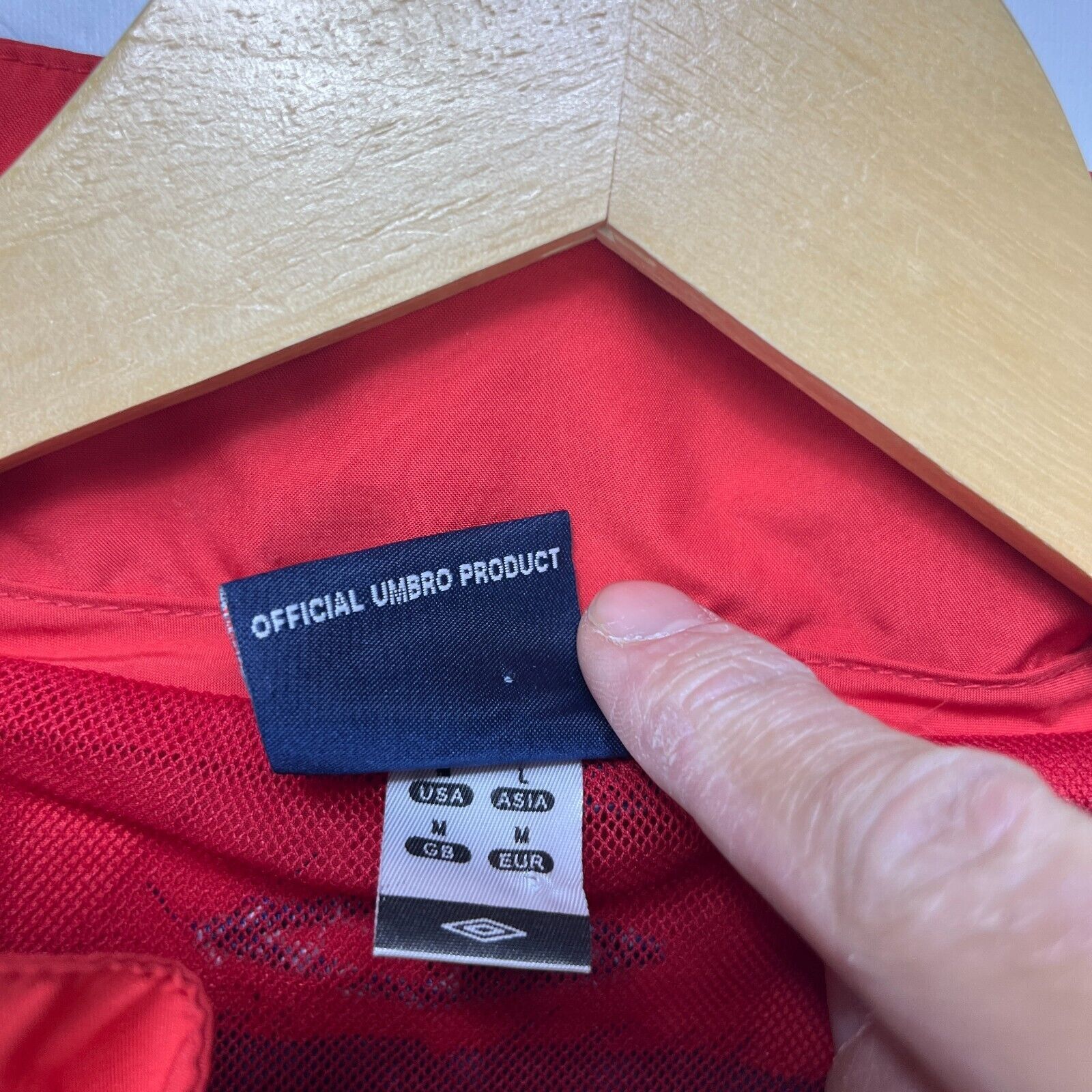 Umbro × Vintage Vintage Umbro England Football Windbreaker Track Jacket Med Size US M / EU 48-50 / 2 - 8 Thumbnail