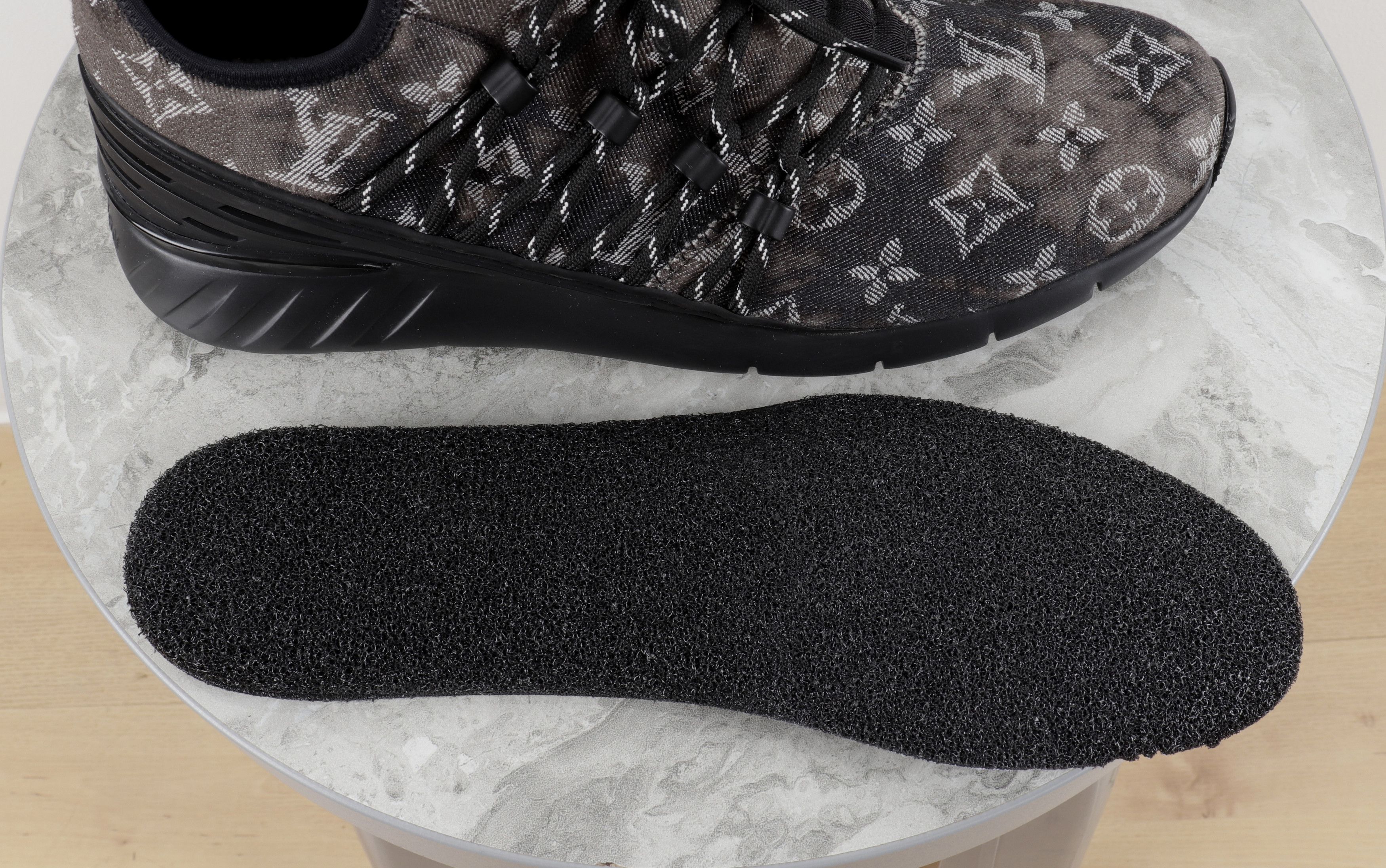 Louis Vuitton Louis Vuitton Fastlane Denim Black Monogram Sneakers Size US 9.5 / EU 42-43 - 14 Thumbnail