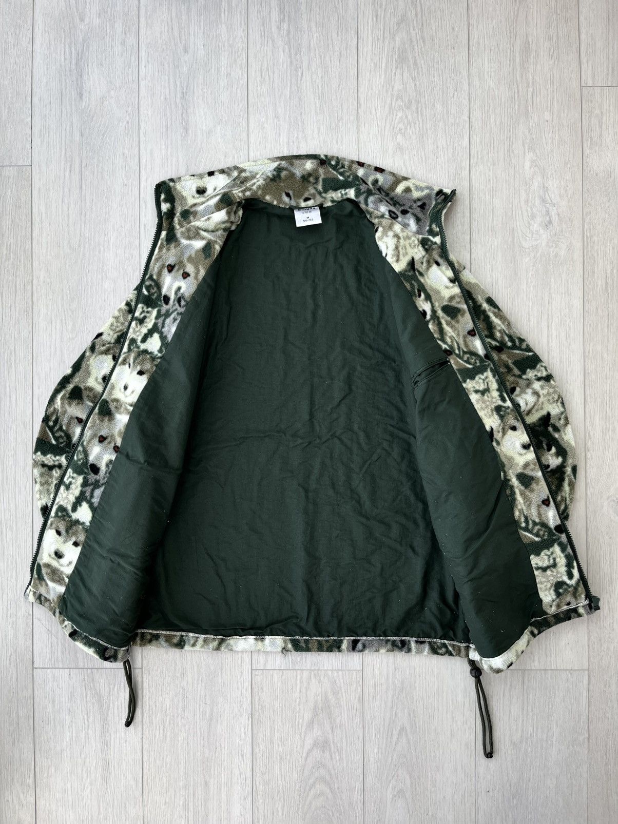 Vintage Vintage Wolfs Monogram Fleece jacket All Over Print Y2K 90s Size US M / EU 48-50 / 2 - 10 Thumbnail