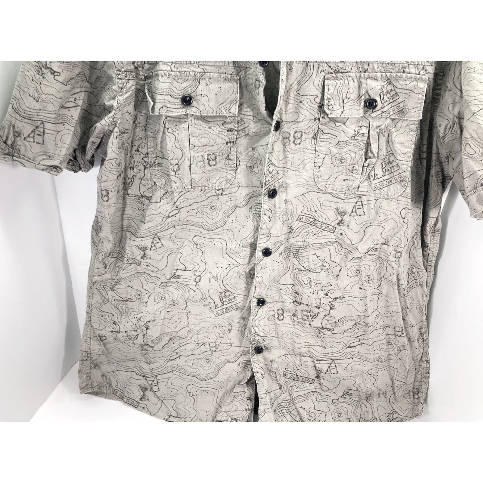 Eddie Bauer Eddie Bauer Camp Shirt Men XL Gray Rip Stop Canvas AOP Terrain Map Short Sleeve Button-Up Neck Collared Shirt Size US XL / EU 56 / 4 - 3 Thumbnail