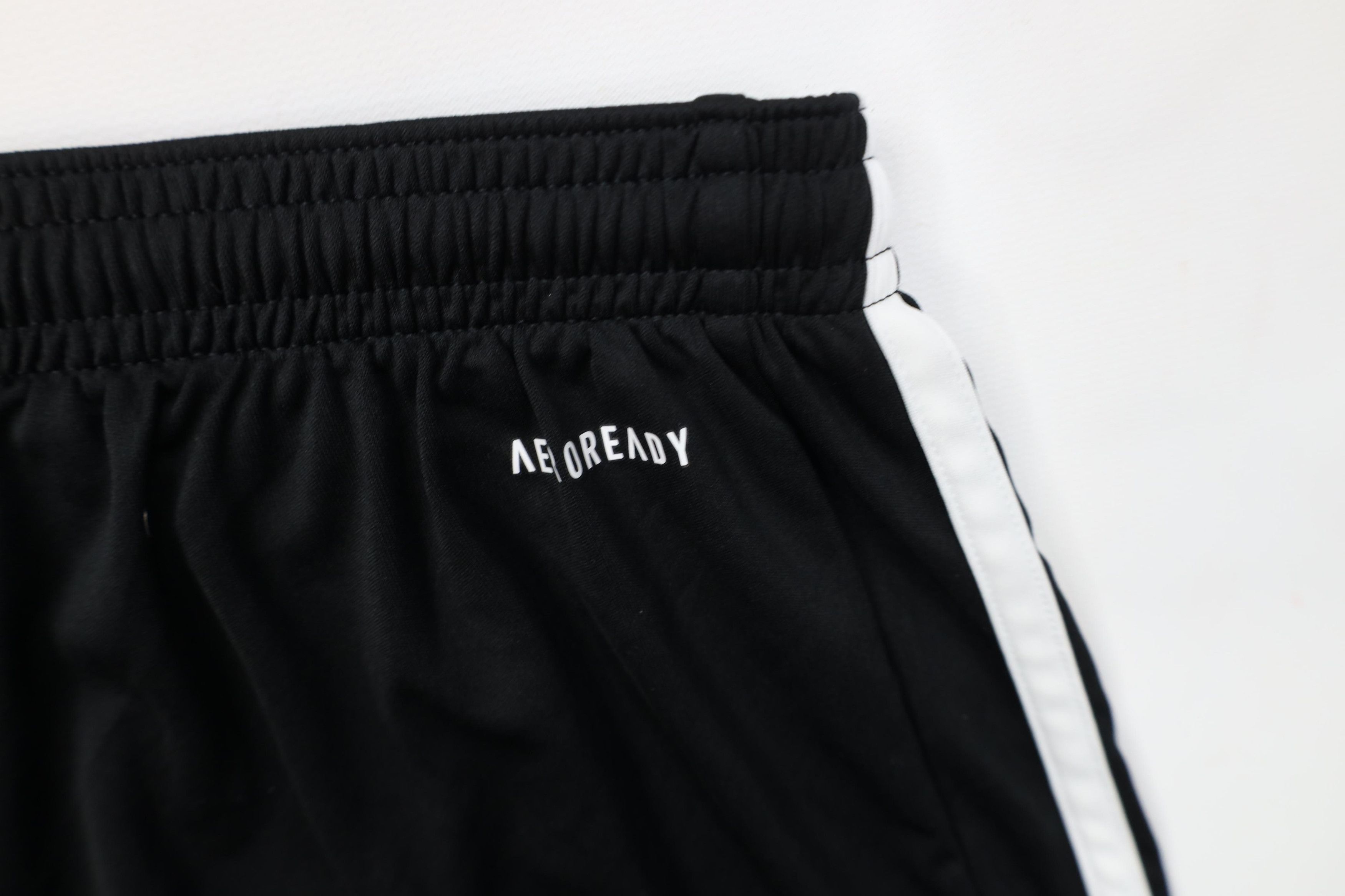 Adidas Vintage Y2K Adidas Running Jogging Soccer Shorts Black Size US 32 / EU 48 - 11 Thumbnail