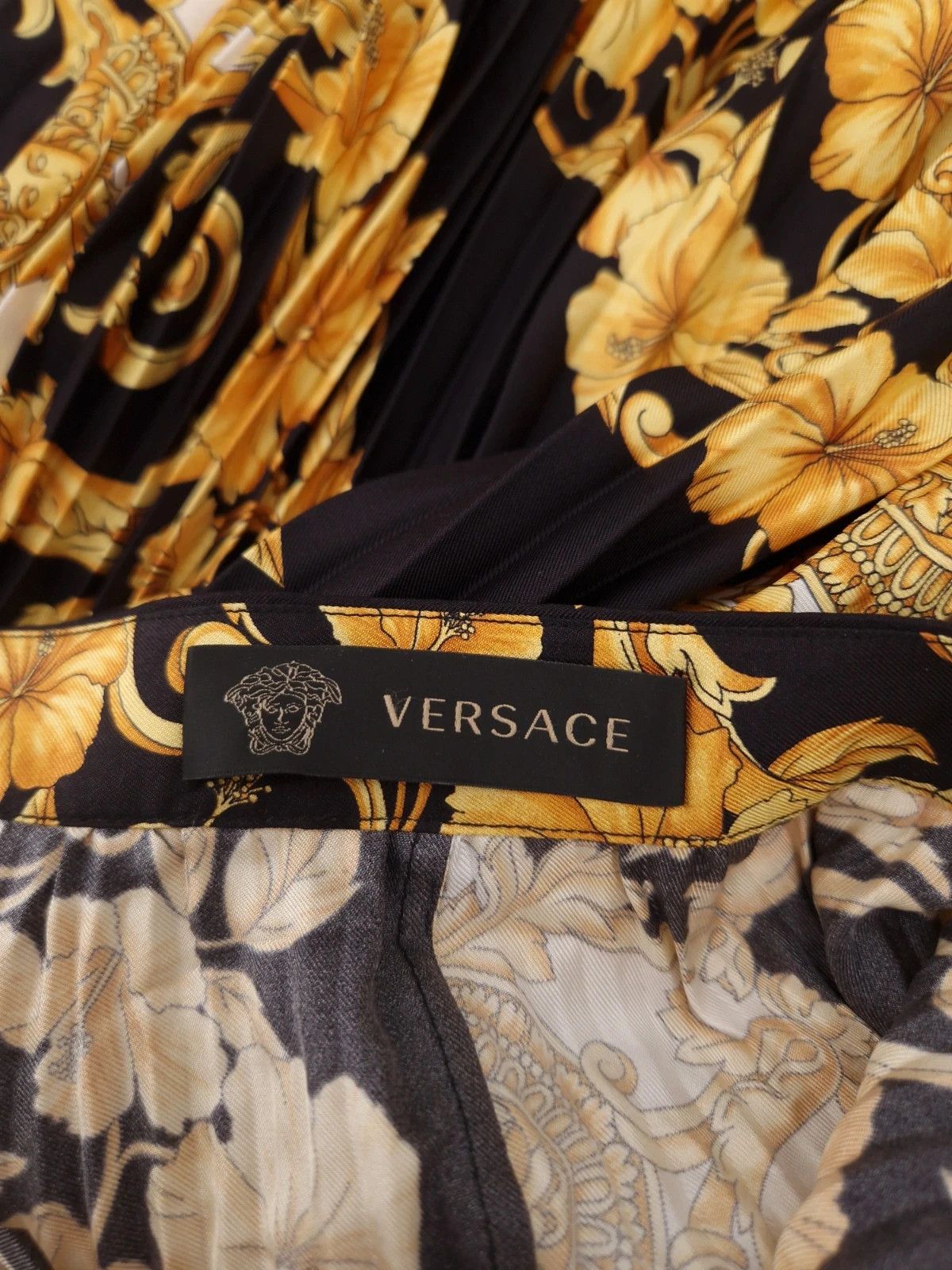 Versace Versace Mainline Baroque Pleated Silk Maxi Skirt Size 26" / US 2 / IT 38 - 10 Thumbnail