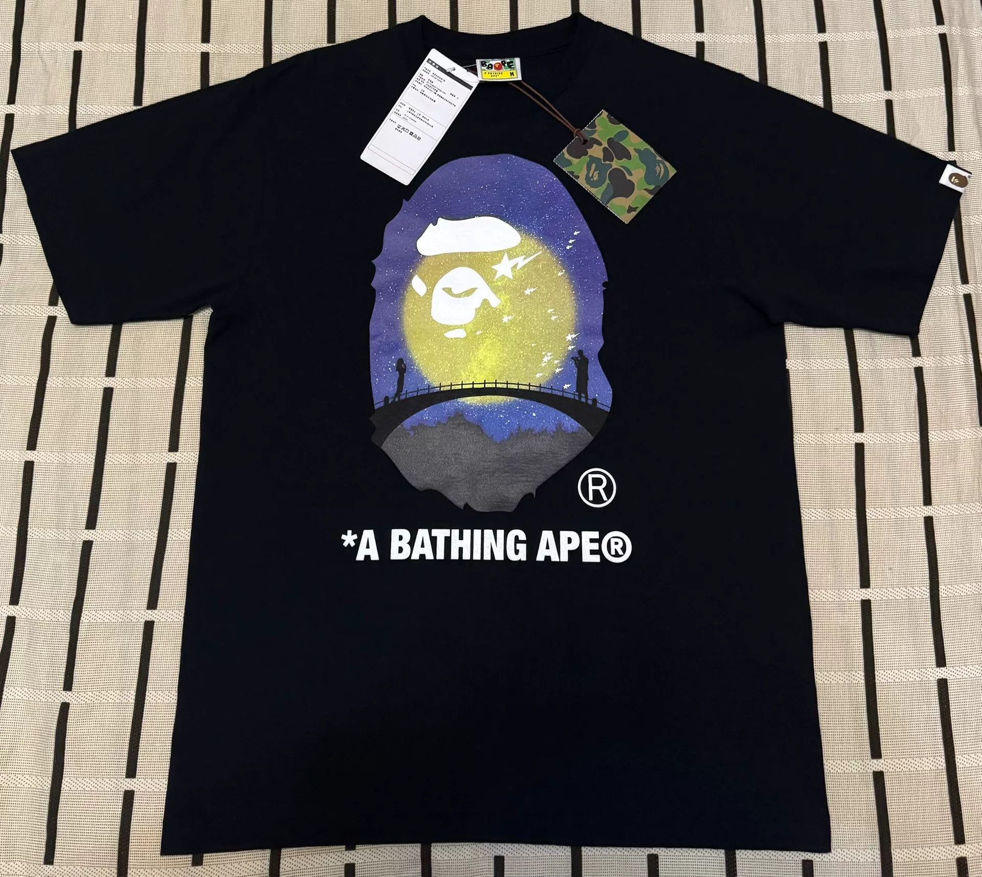 Bape Bape T-Shirt M Men Size US M / EU 48-50 / 2 - 1 Thumbnail
