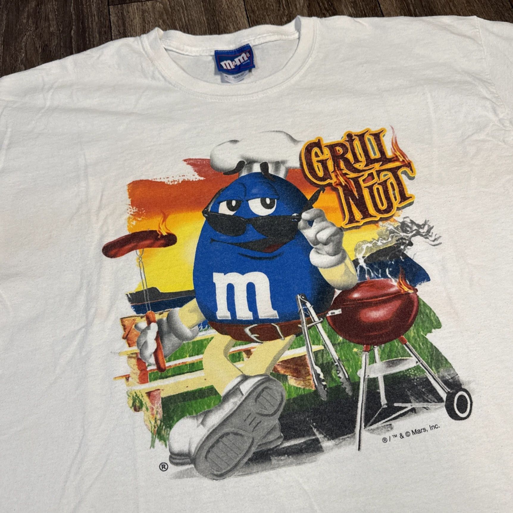 CHOCOOLATE VINTAGE M&M’s Candy Chocolate Promo Grill Nut White Graphic T-Shirt XL Men White 2000s Y2K Mens XL Size US XL / EU 56 / 4 - 2 Thumbnail