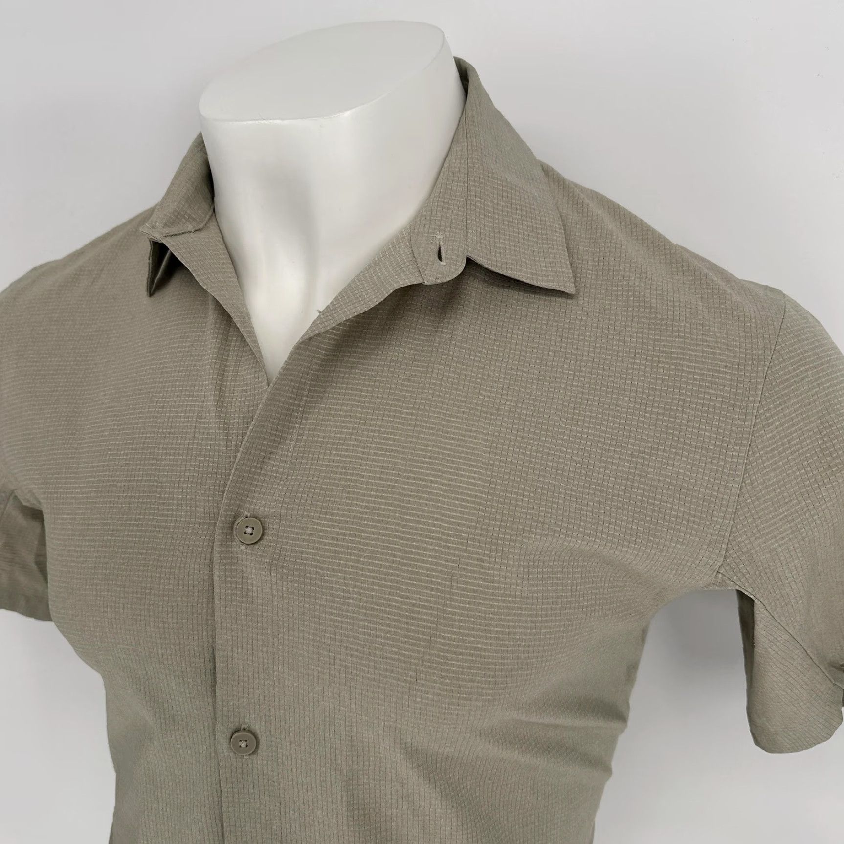 Lululemon Lululemon Shirt Mens Large Beige Check Short Sleeve Button Up Tech Performance Size US L / EU 52-54 / 3 - 2 Thumbnail