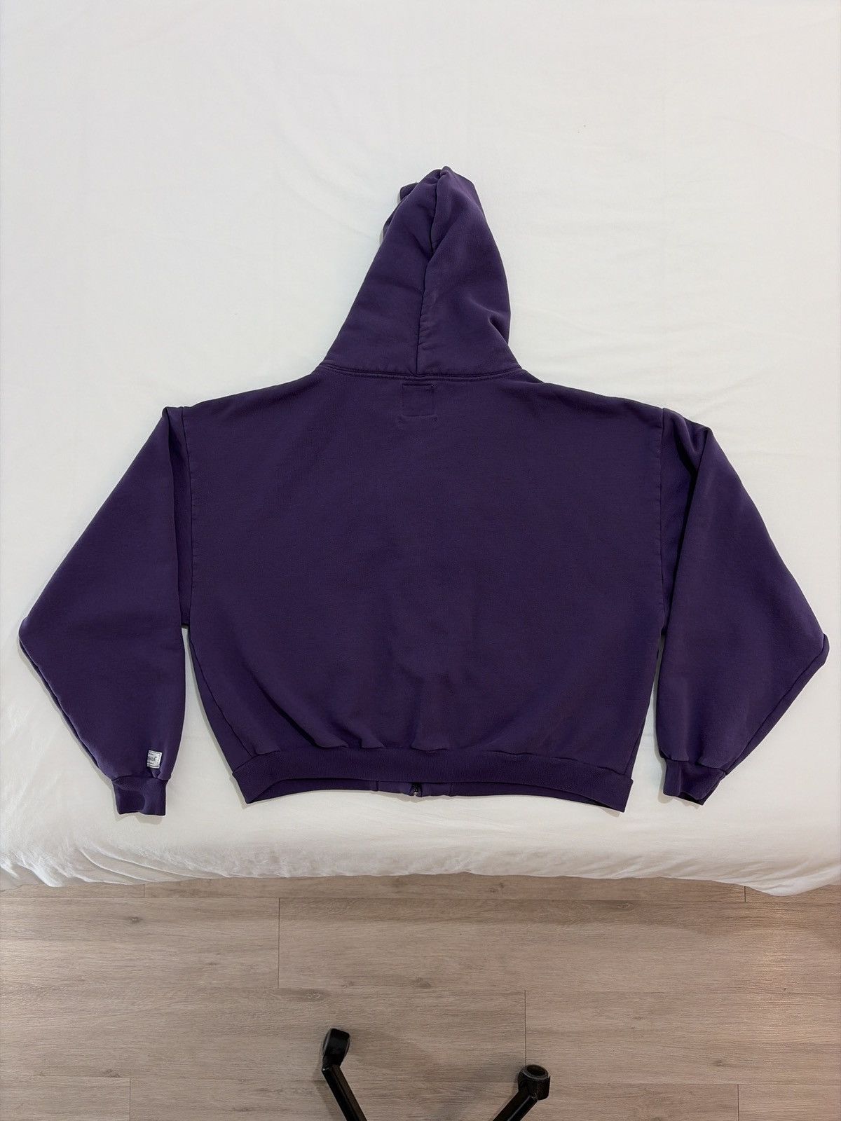 Siberia Hills PURPLE SNOWFLAKE APPLIQUÉ ZIP HOODIE