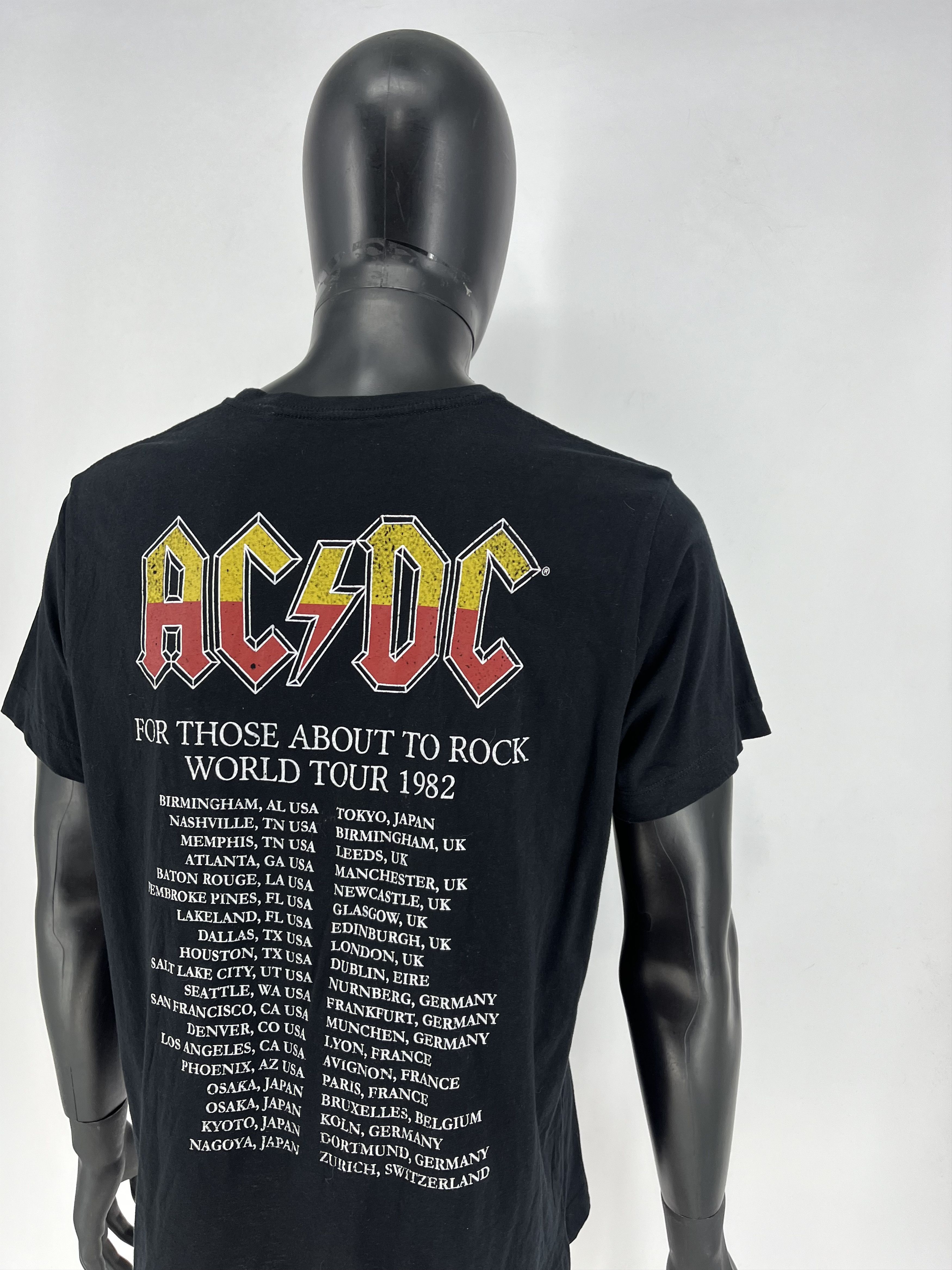 Band Tees × Vintage Vintage Y2K AC/DC ACDC Black In Evrope Tour Big Logo Size US M / EU 48-50 / 2 - 11 Thumbnail