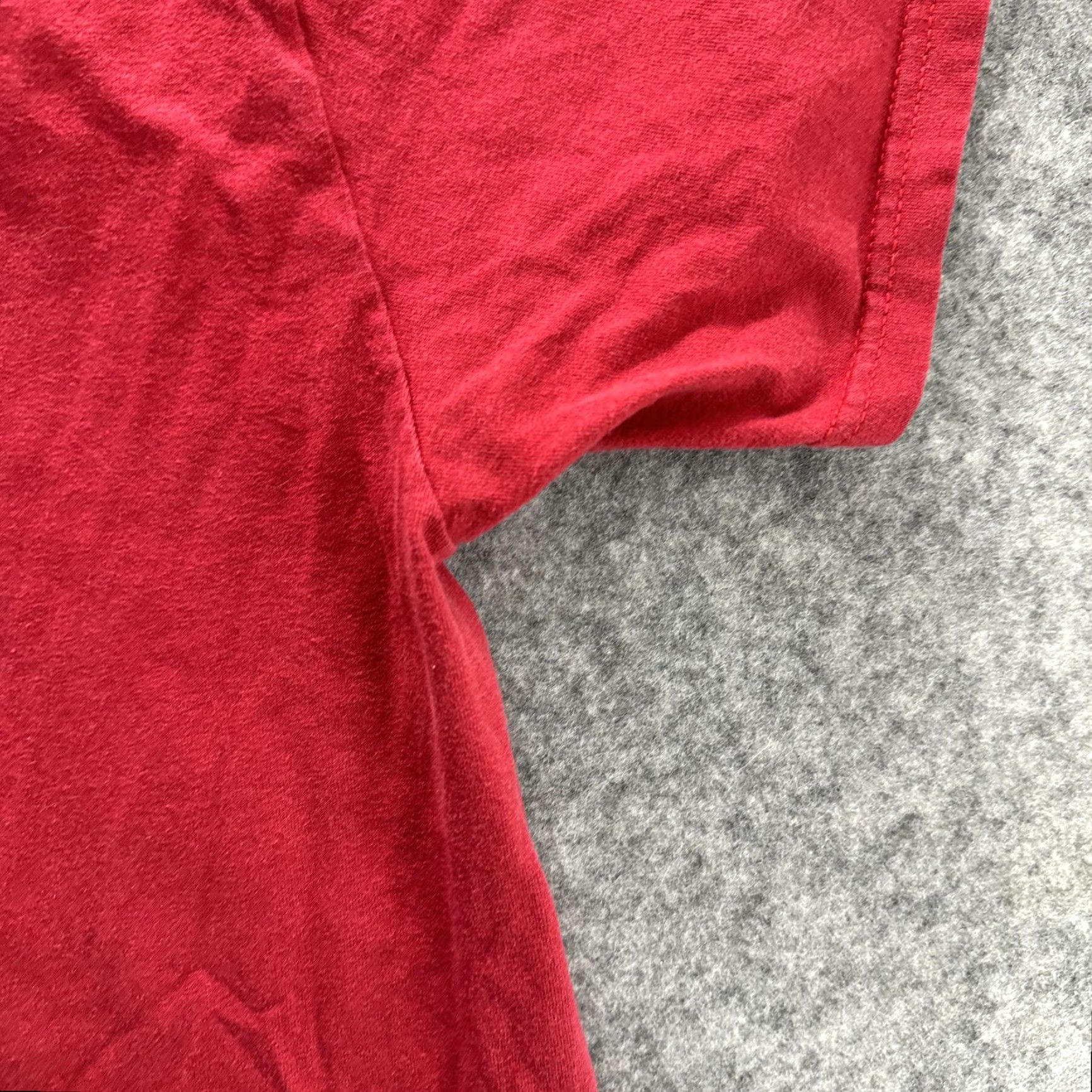 Nike VINTAGE Nike Air Shirt Mens Medium Red Basketball Swoosh Logo Graphic Tee 90s Mens Size US M / EU 48-50 / 2 - 7 Thumbnail