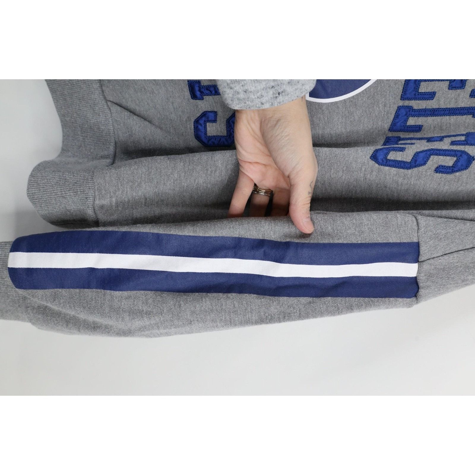 Vintage Y2K Cropped Fit Spell Out Los Angeles Rams Sweatshirt Size M / US 6-8 / IT 42-44 - 7 Thumbnail